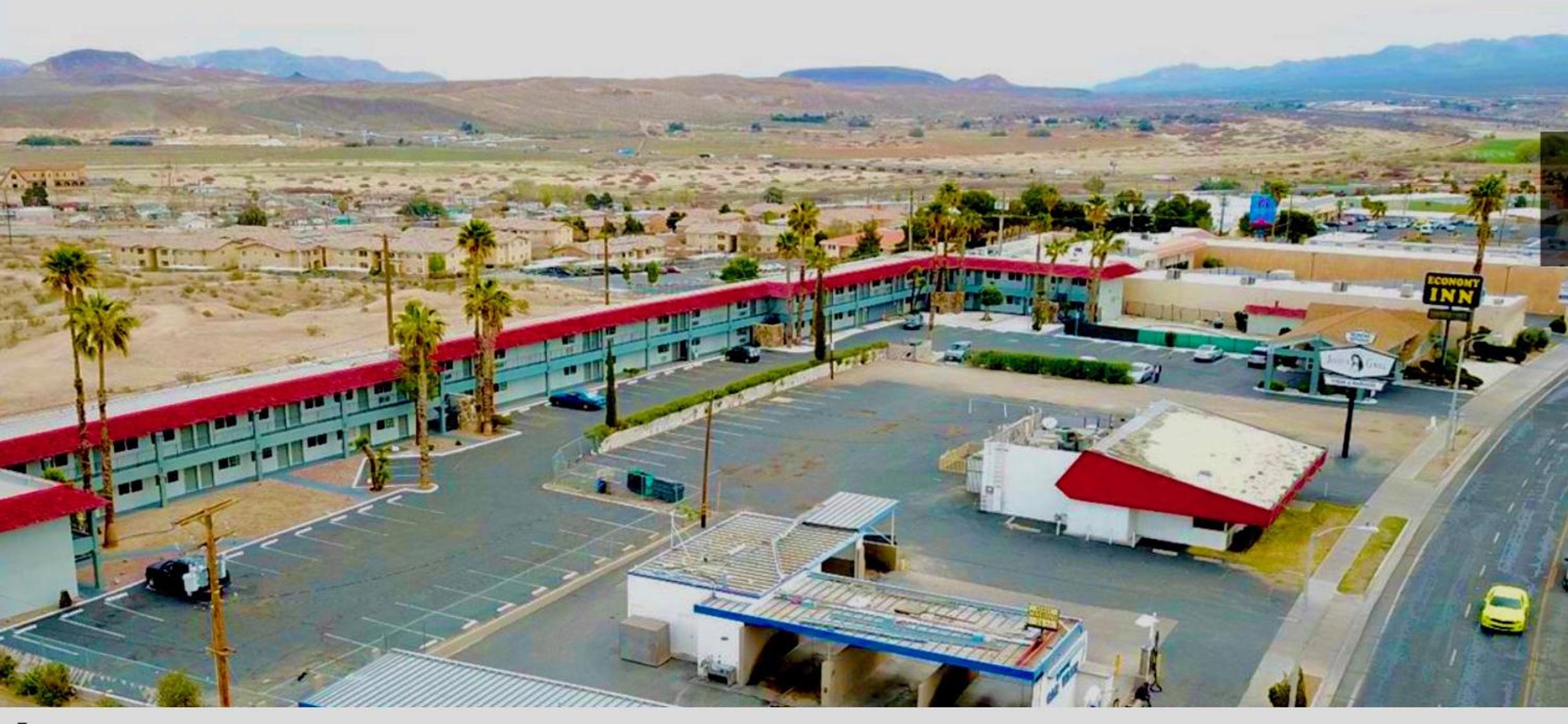 Economy Inn Barstow view 2