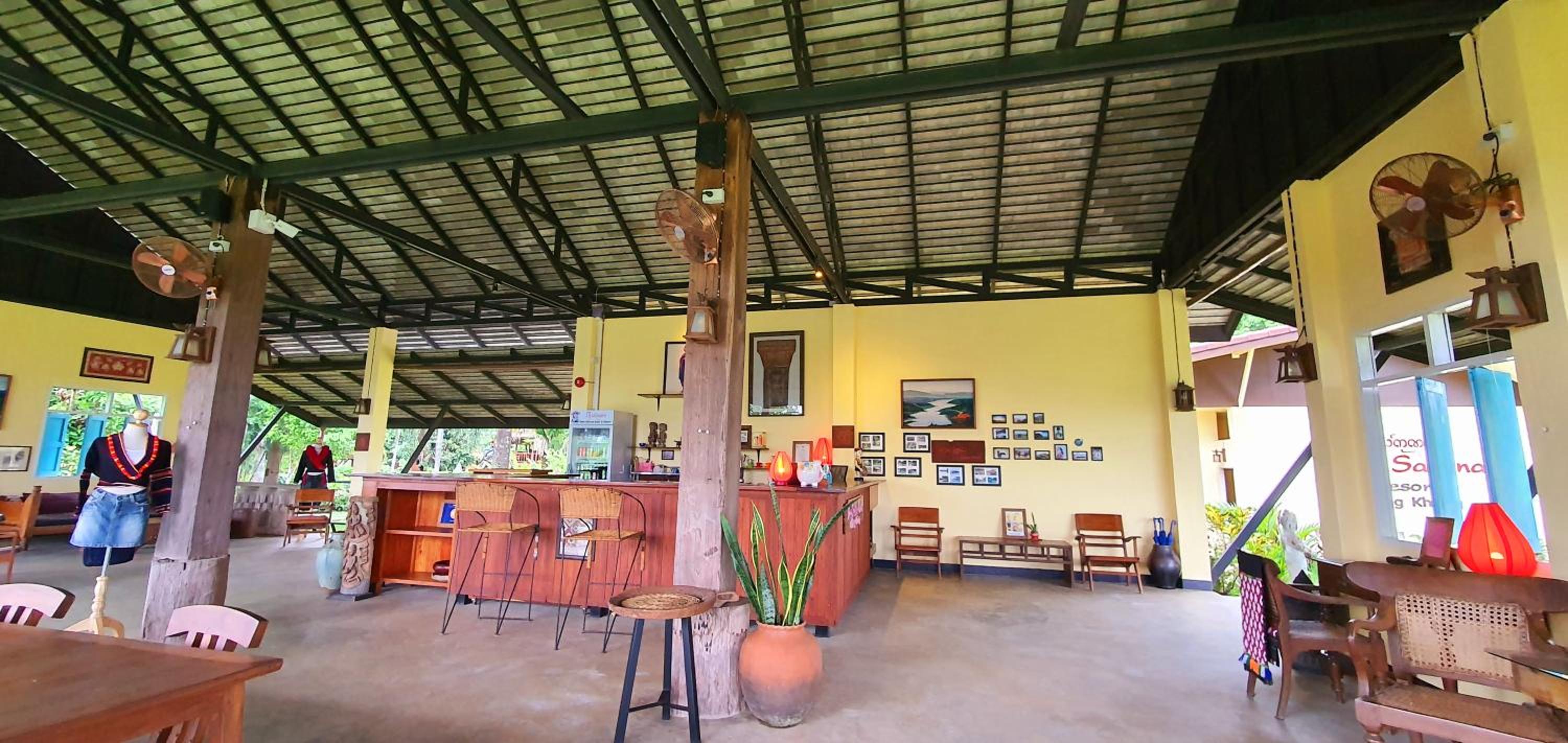 Baan Sakuna Hotel