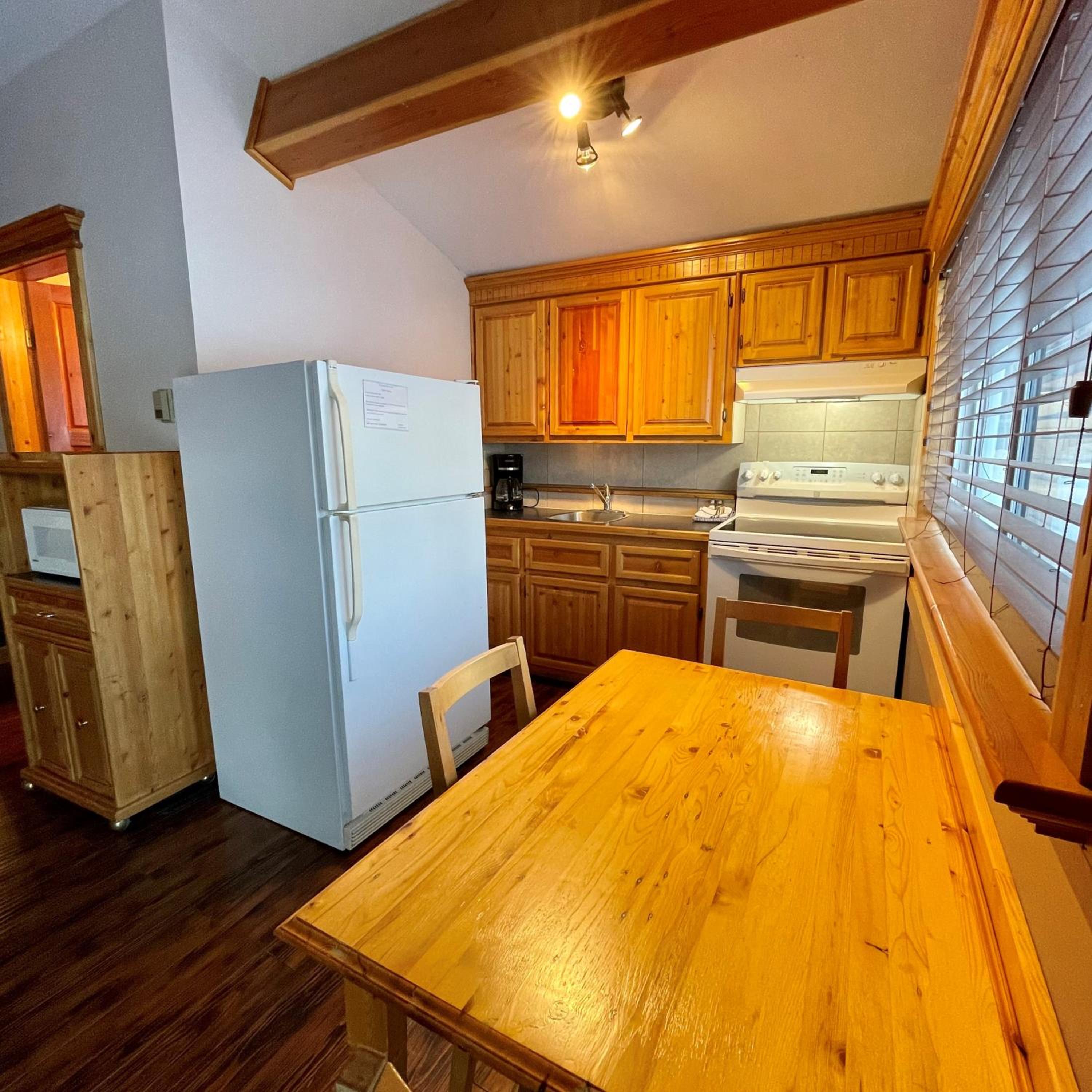 Golden Vacations - Brookside Motel - Property Image 54