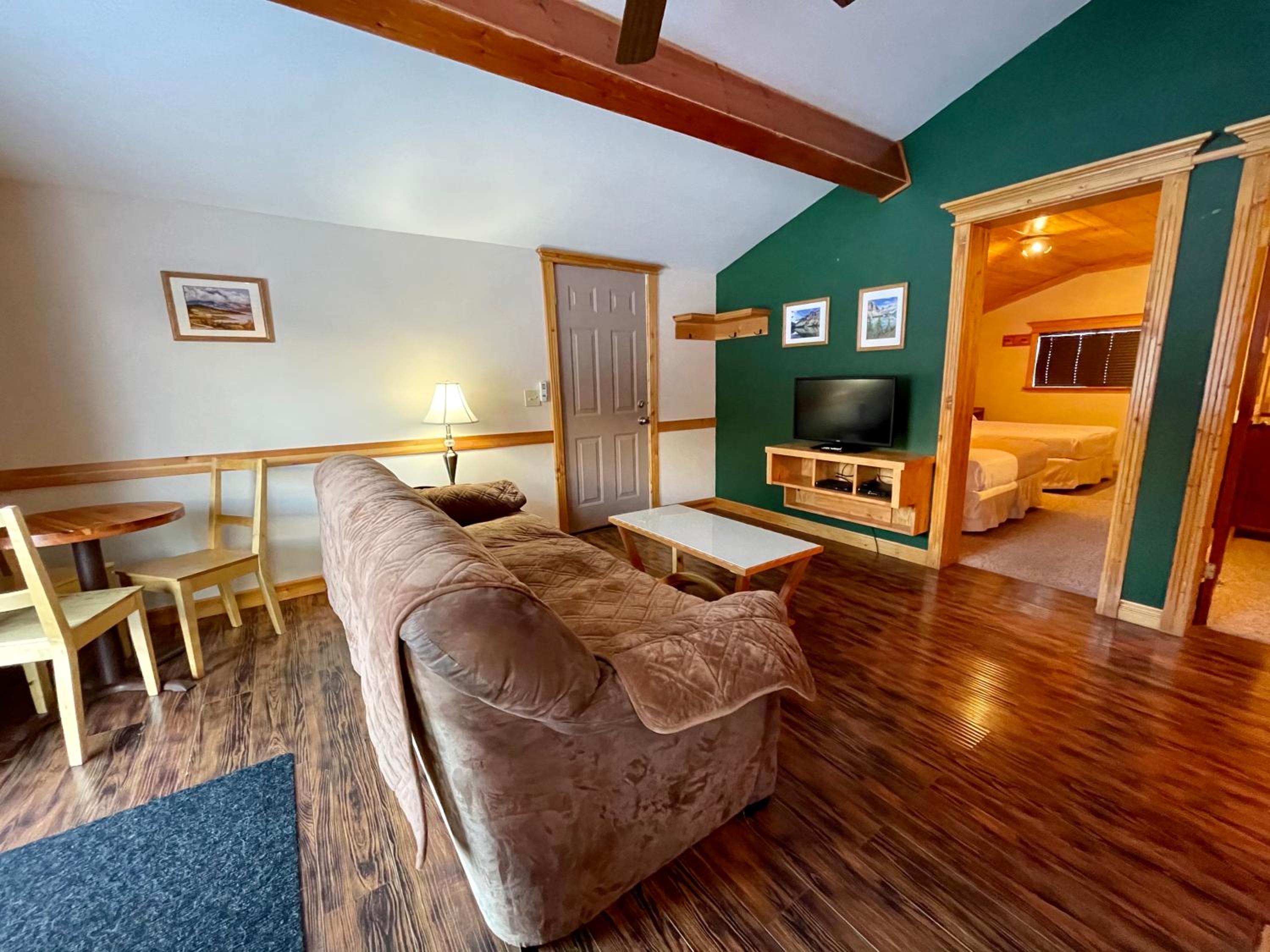 Golden Vacations - Brookside Motel - Property Image 7