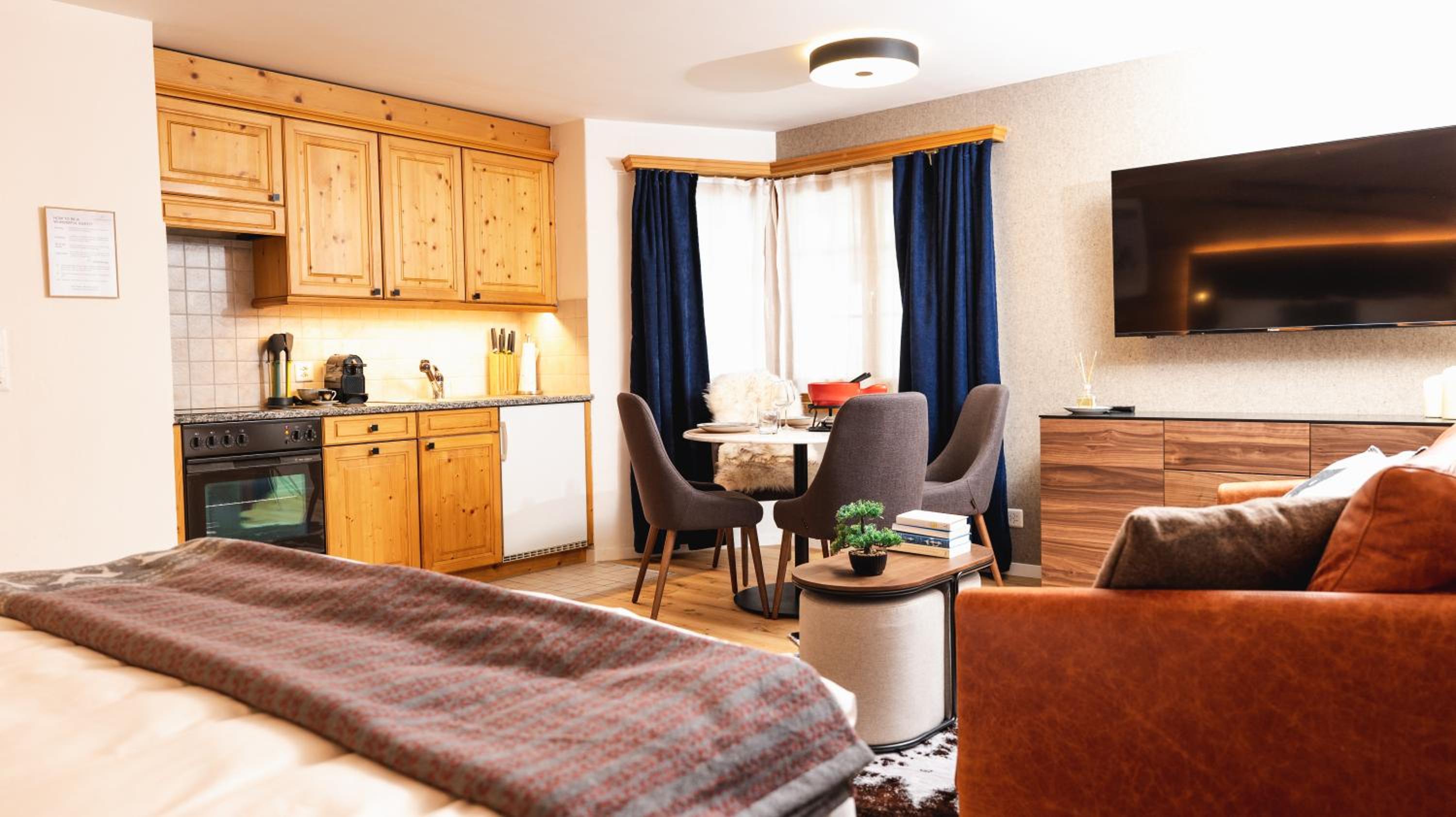 Wunderstay Alpine 16 Chic Studio Central Location view 4