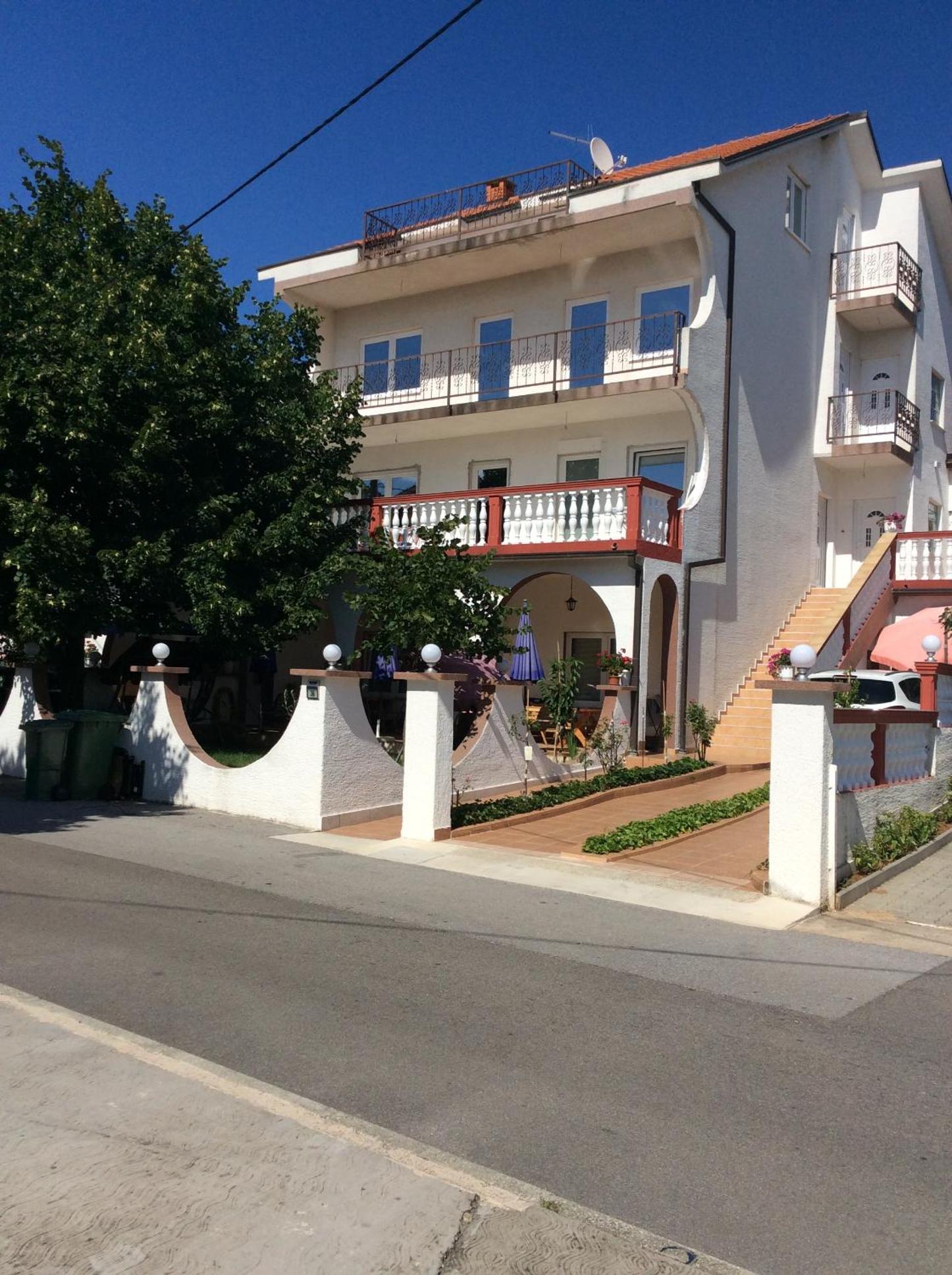 Apartmani Nina view 4