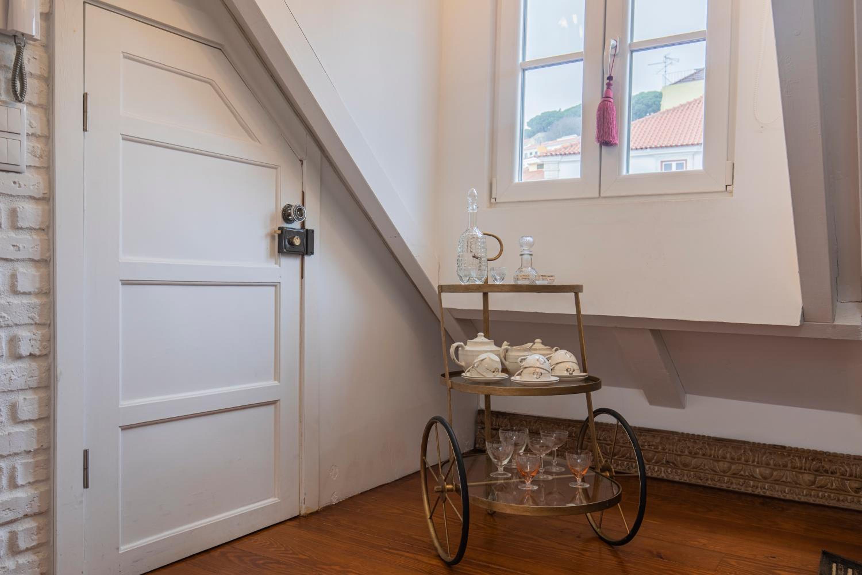 LovelyStay - Distinctive & Unique Apartment next to Sé Cathedral of Lisbon - 5 min to Chiado view 4