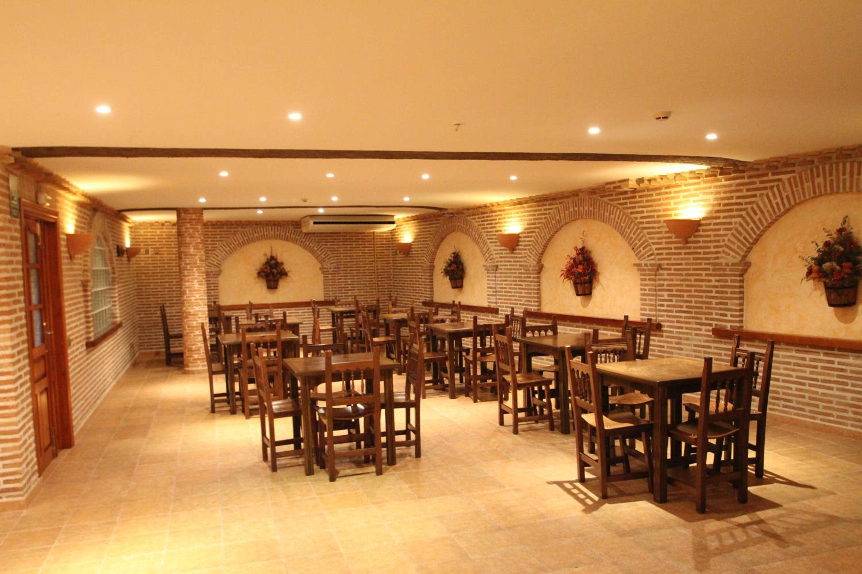 Hostal Restaurante Cuatro Caminos view 3