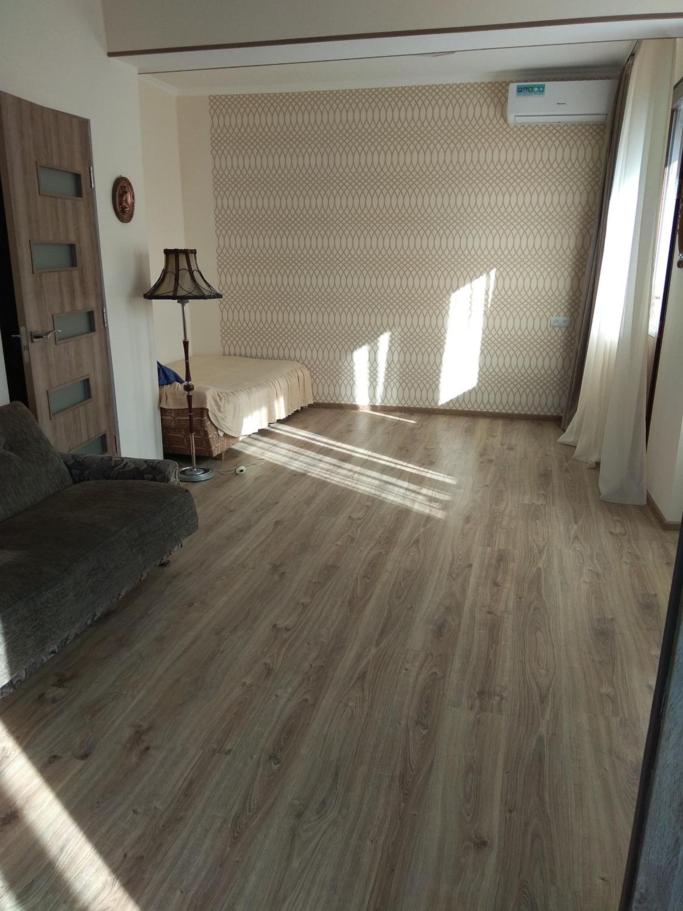 Sunny Aura apartment