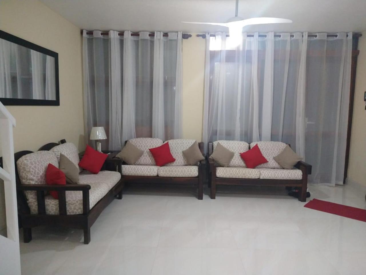Casa em condomínio - Praia do Peró