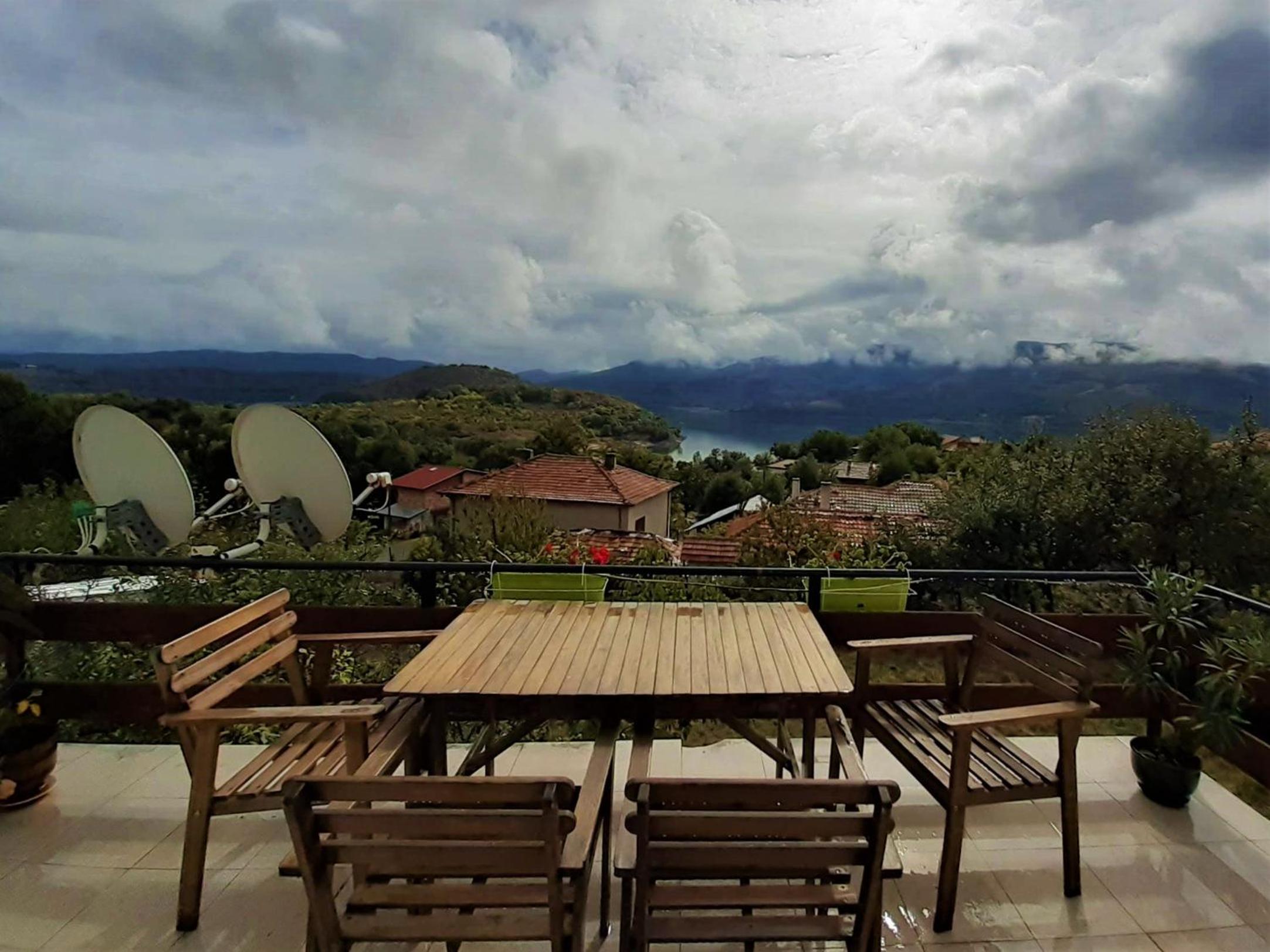 Mihaela Lake Retreat