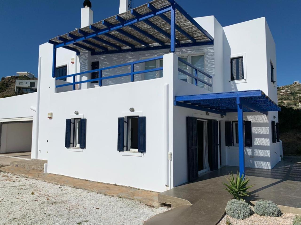 Hotel Beach house with a view - Image 1