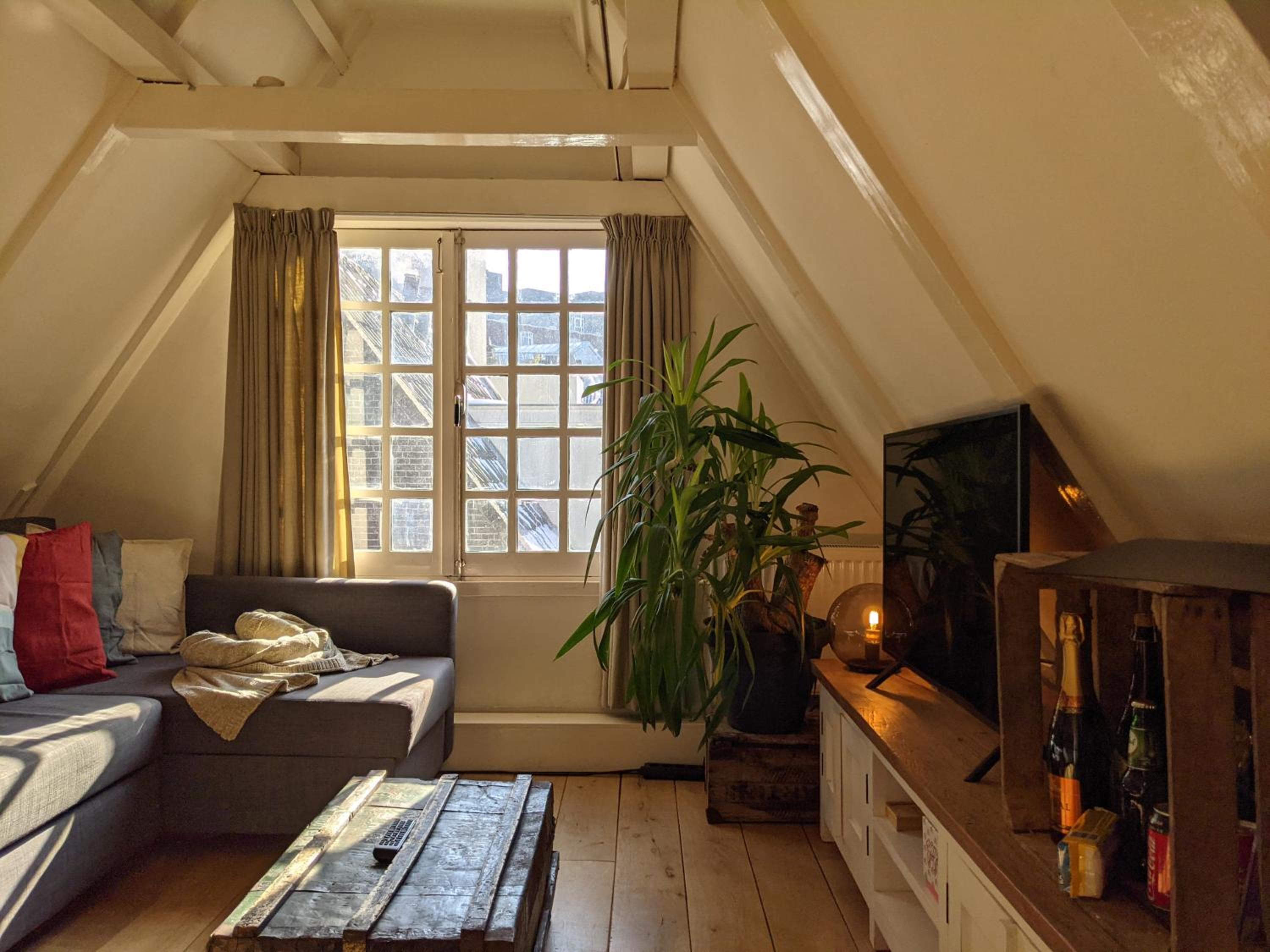 StoreStay DamSquare