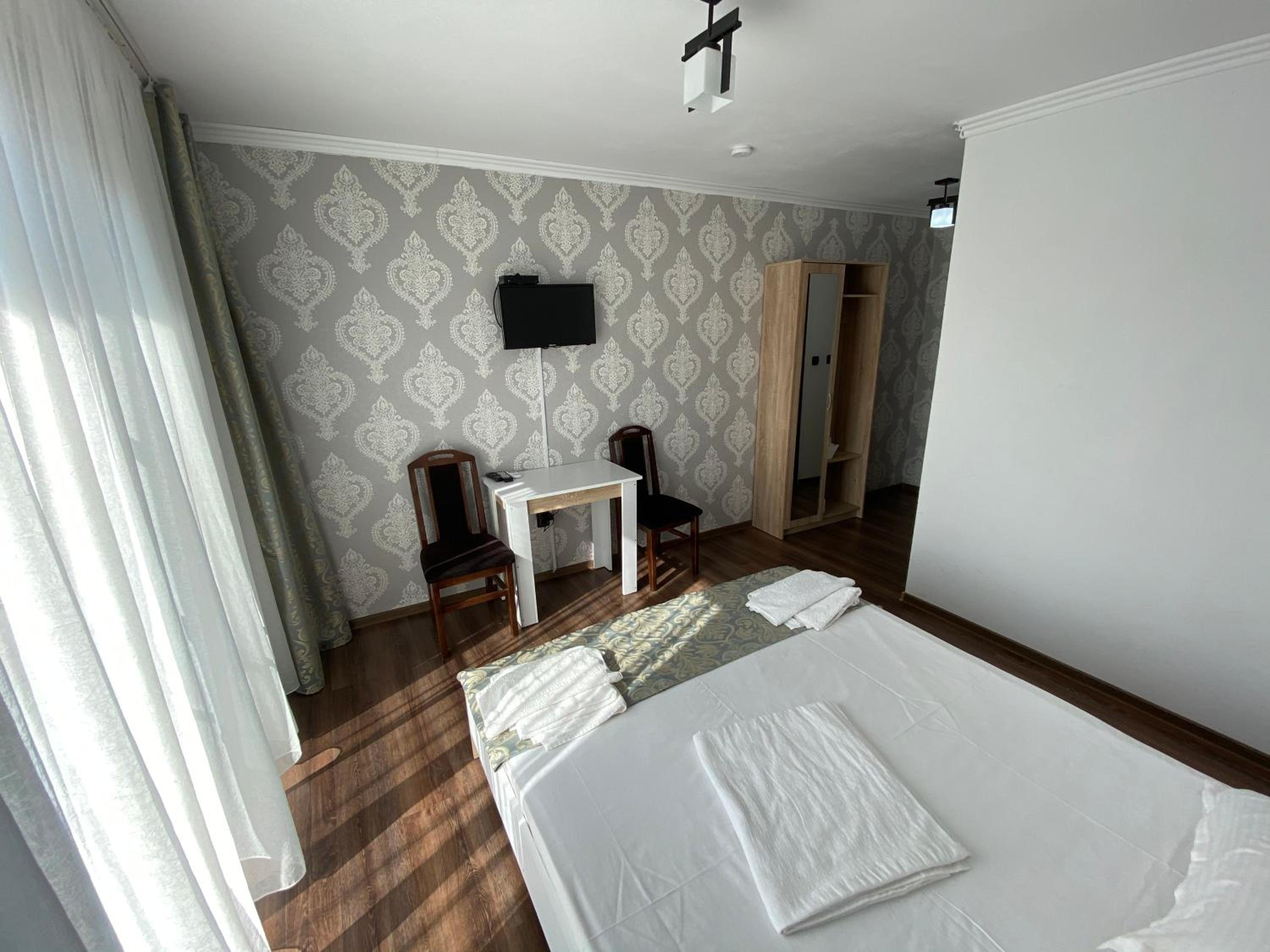 Photo 9