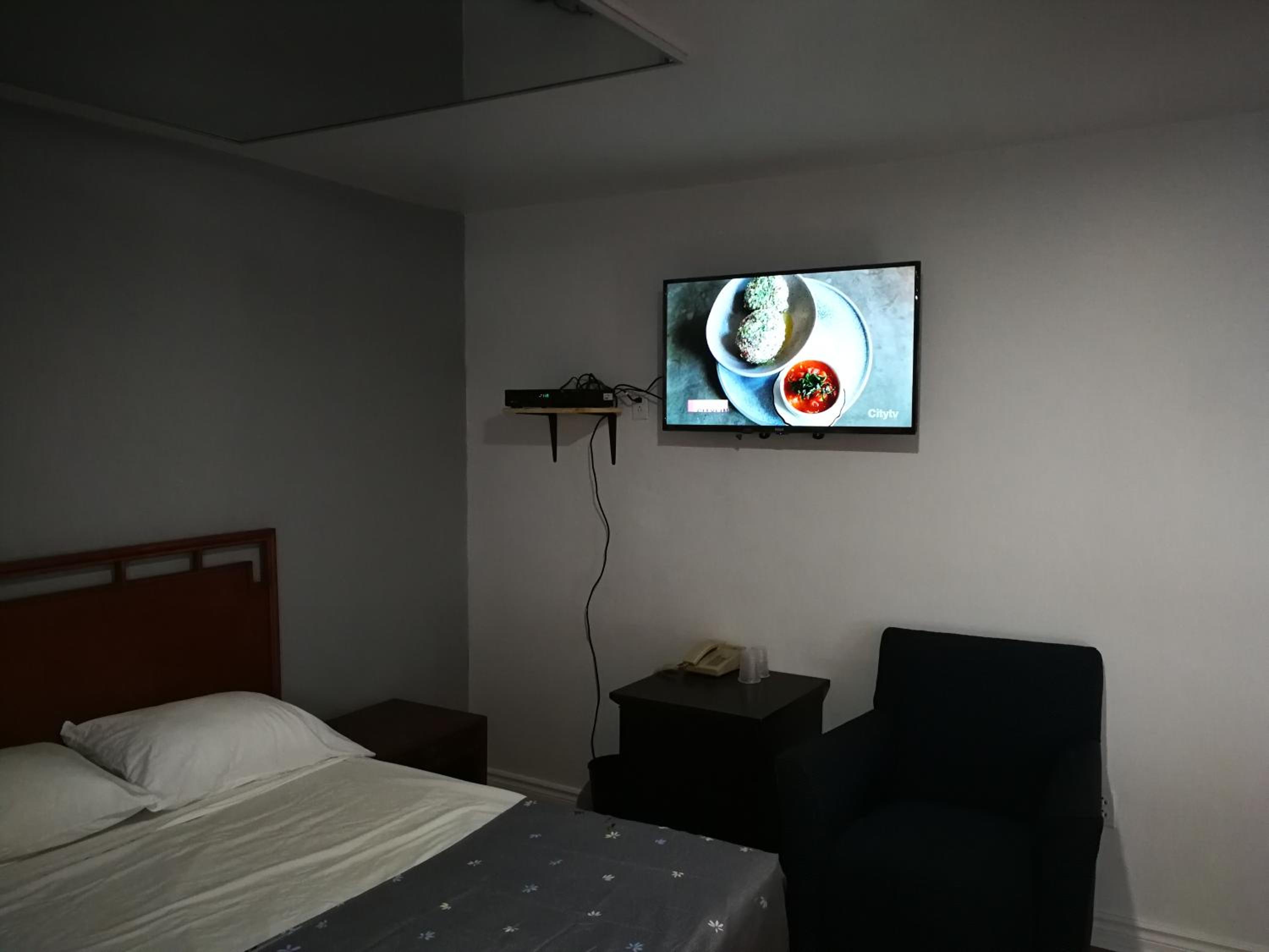 Motel Chez Nous