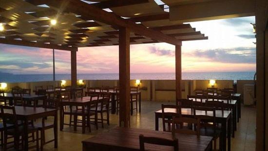 ERICE BEACH MARE DELUX view 3