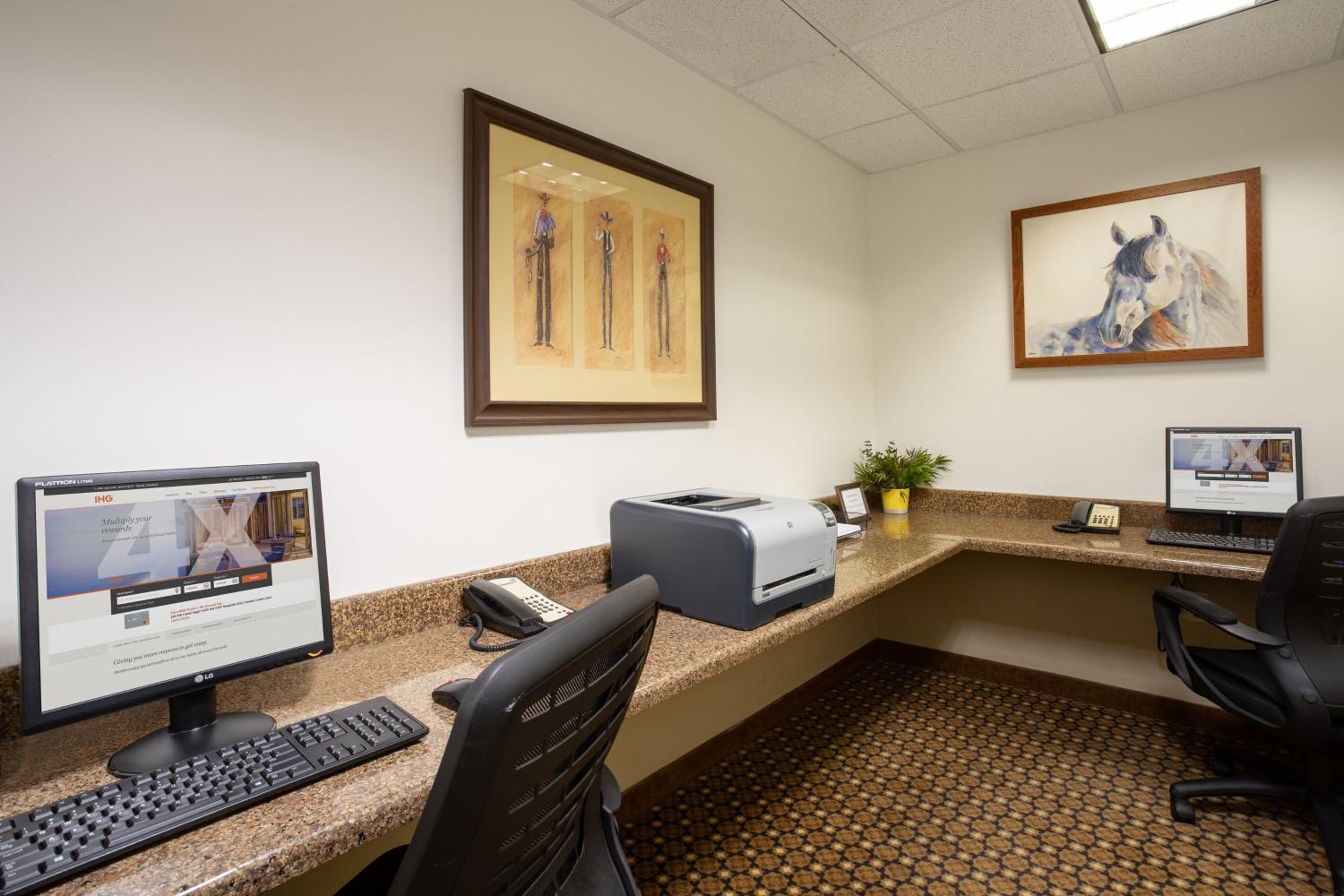 Holiday Inn Express Hotel  Suites Lander, an IHG Hotel - Property Image 2