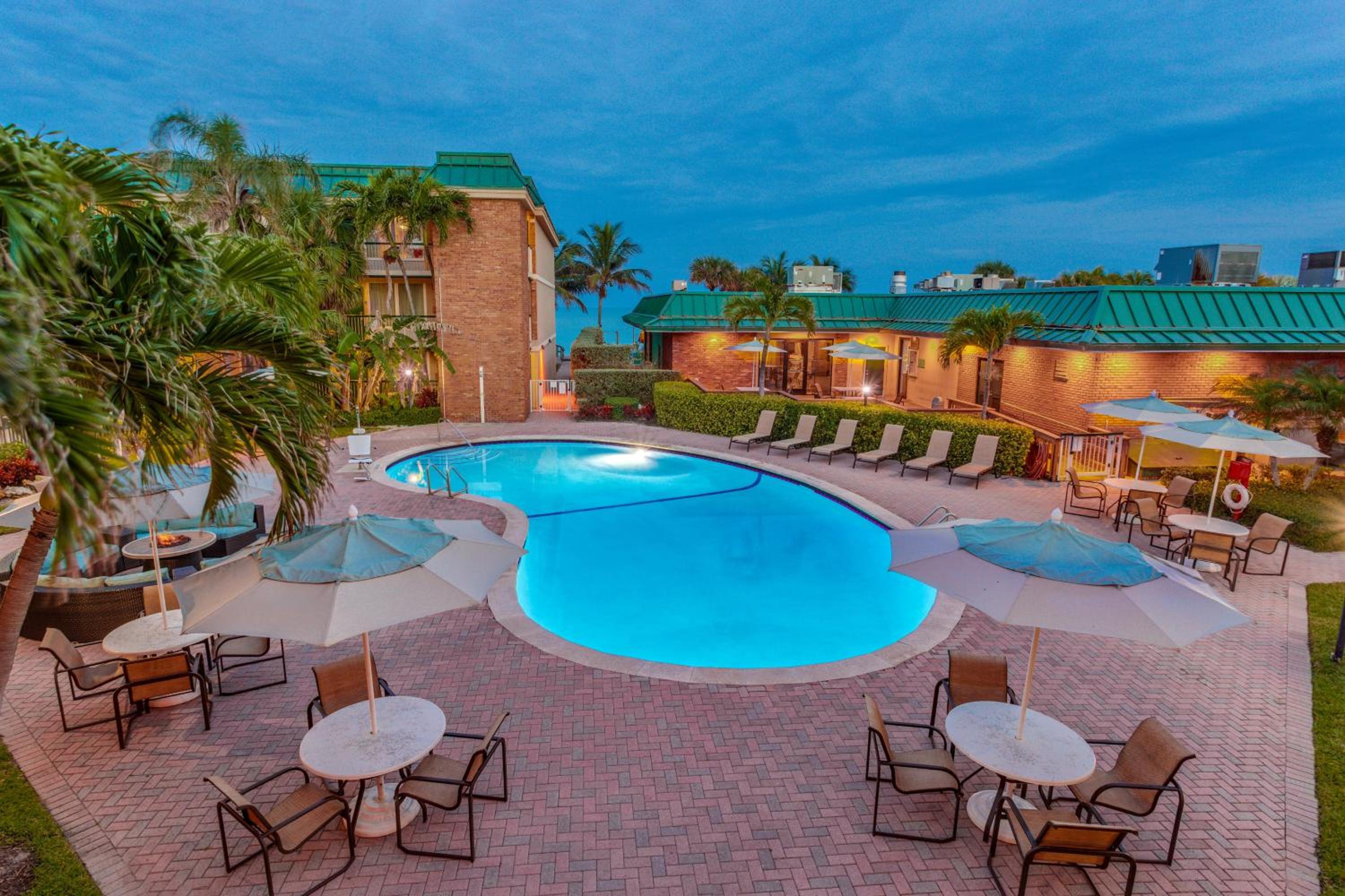 Vero Beach Vacations - Ocean Breeze Inn Vero Beach - Property Image 2
