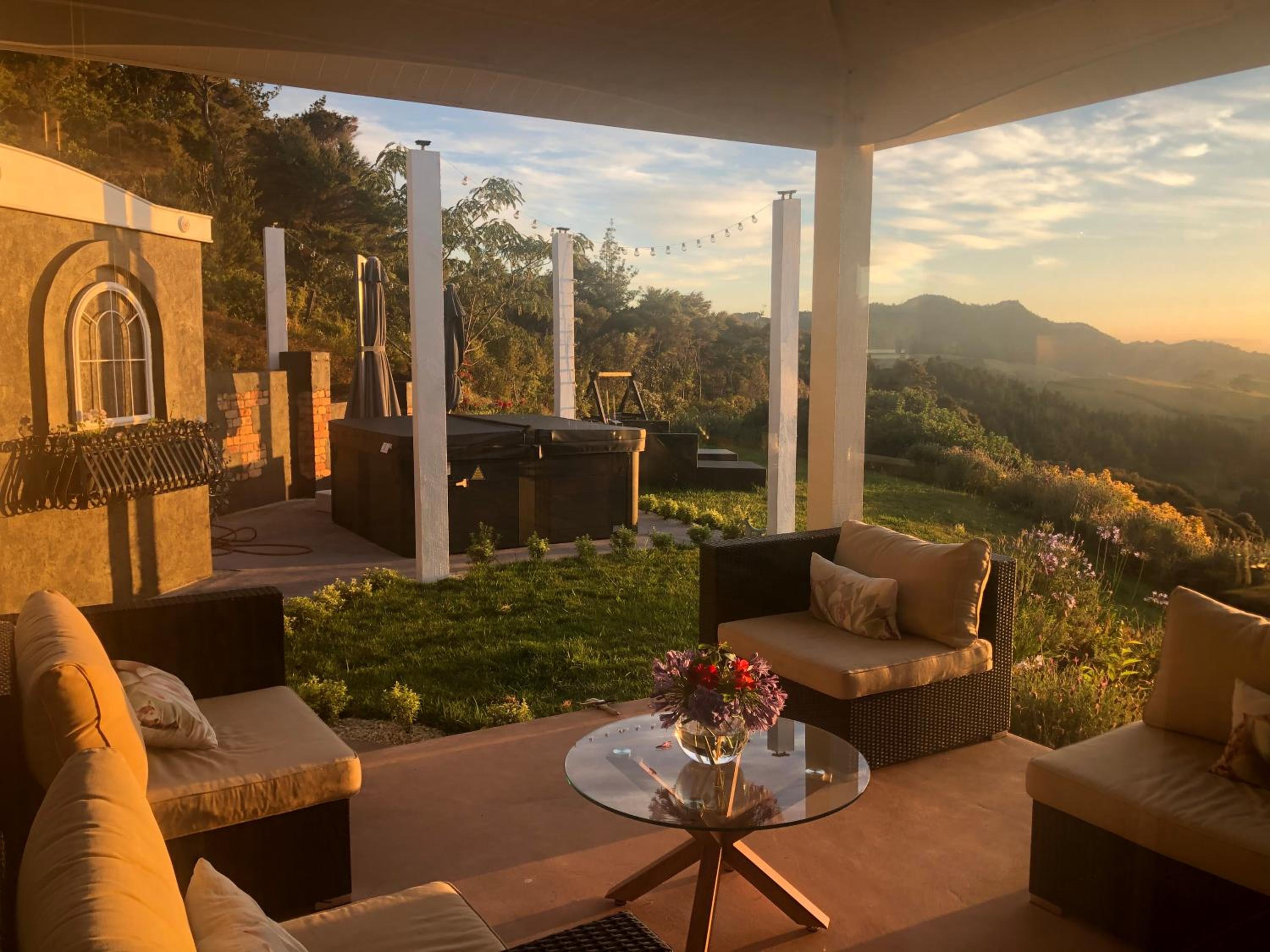 Bayview Valley Lodge Bed & Breakfast