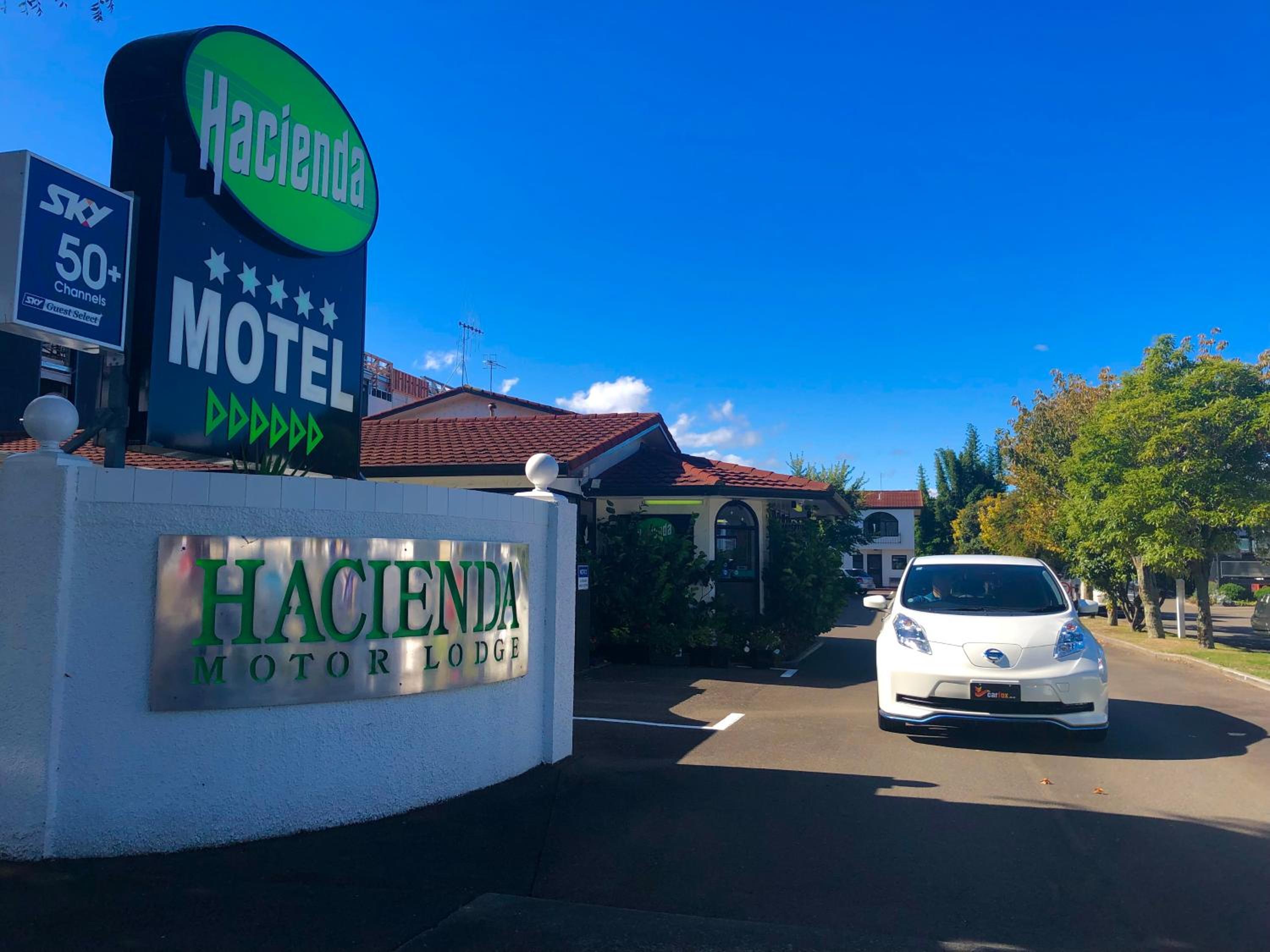 Hacienda Motor Lodge