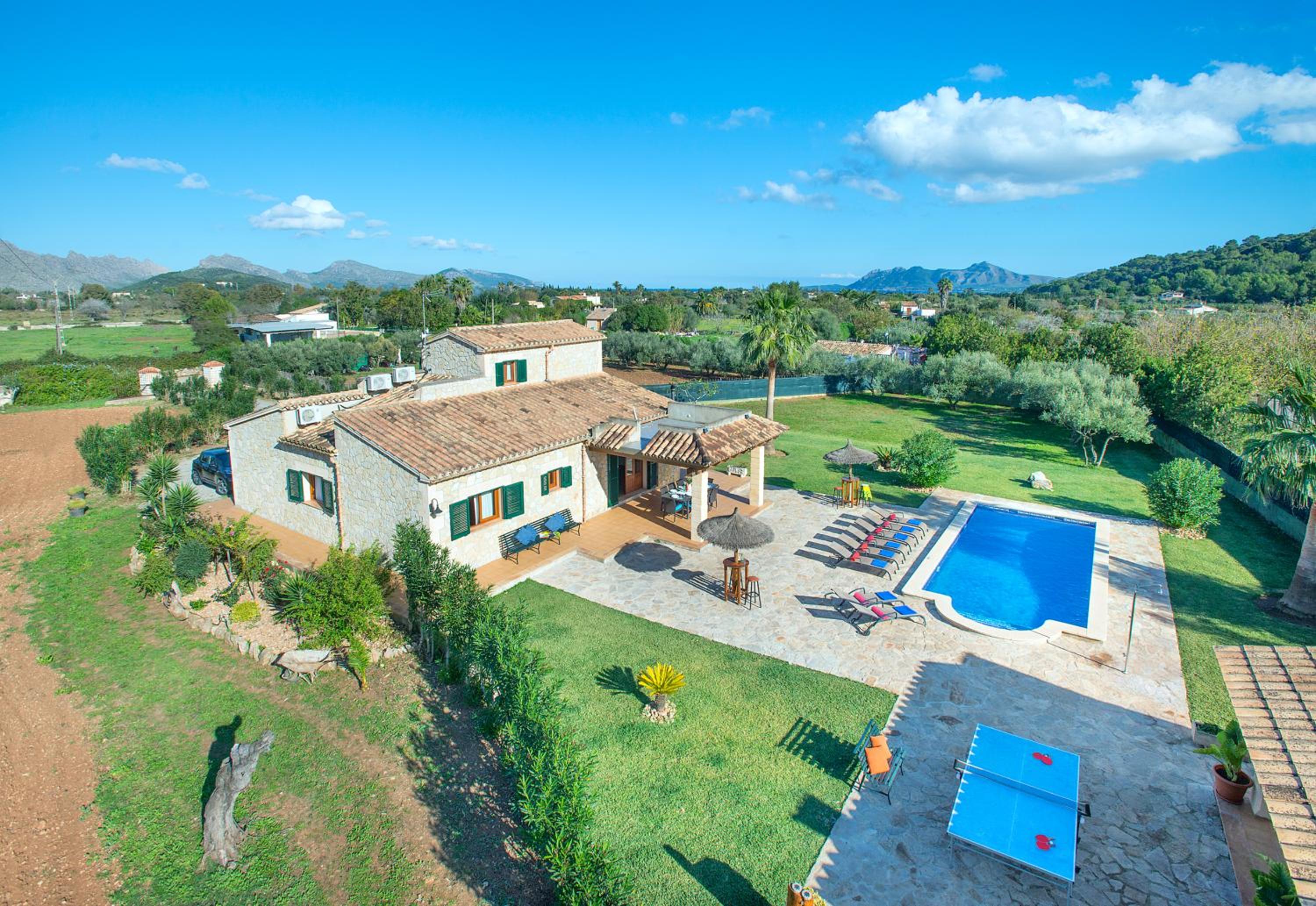 Owl Booking Villa Troy - Family and Friends view 4
