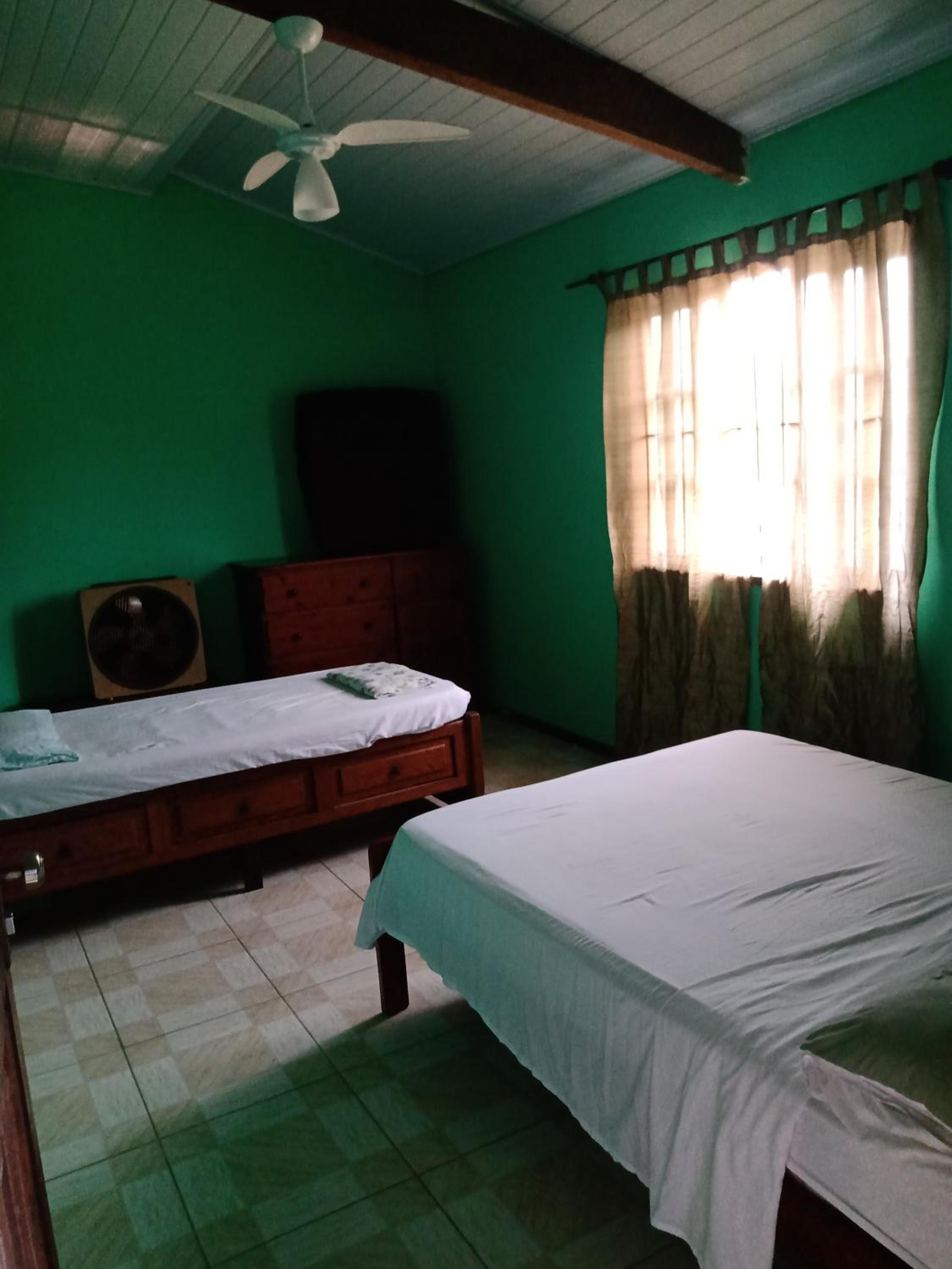 Casa de Praia em Jaconé - Centro de Jacone - Comércios e Mercado!
