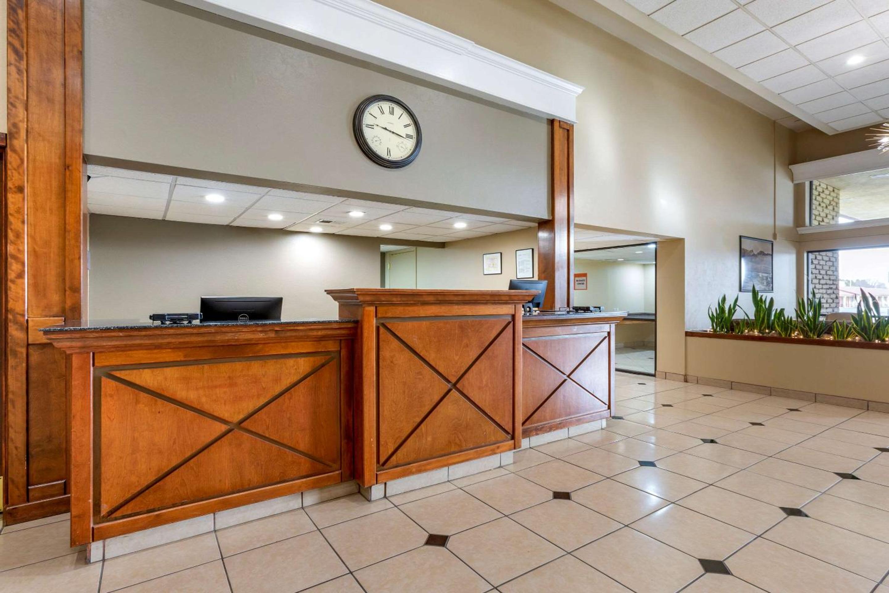 Clarion Inn & Suites Roswell, 사진 8