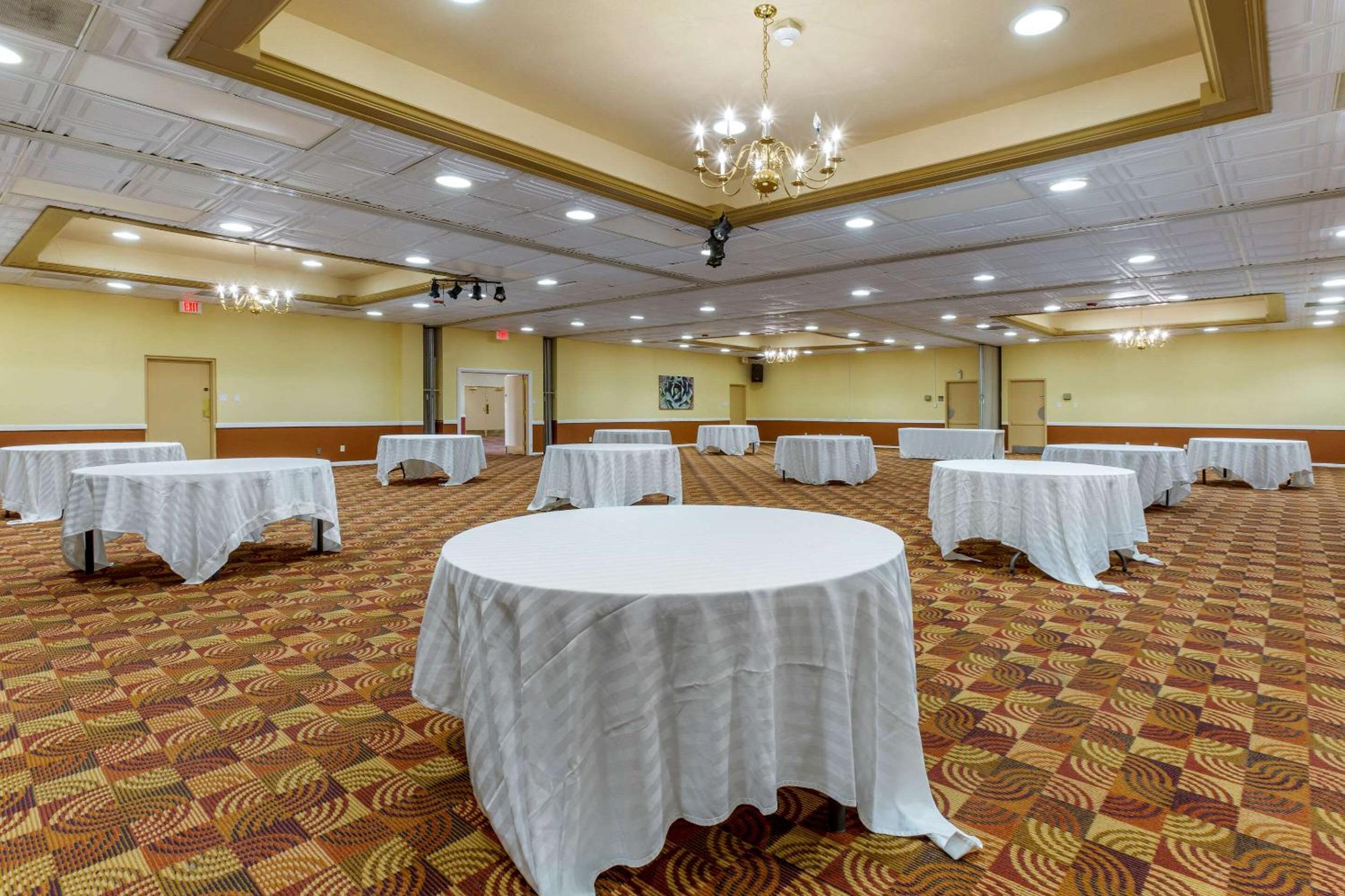 Clarion Inn & Suites Roswell, 사진 13