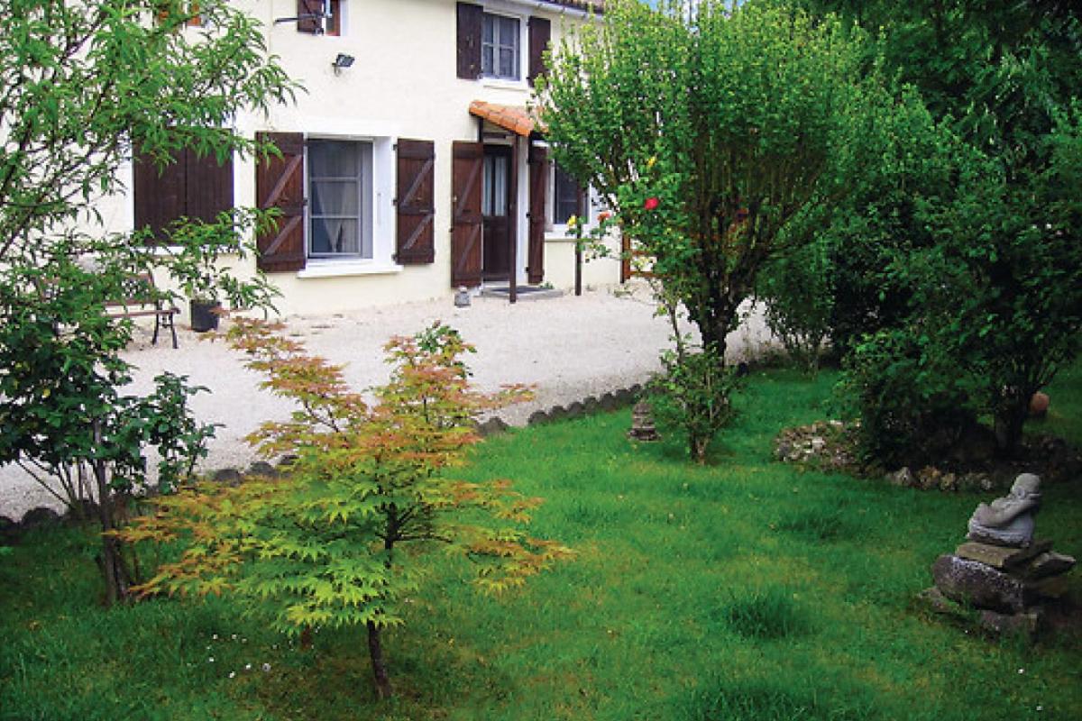Le Jardin de Rose 24 FEUILLEBERT Romagne 86700 view 2