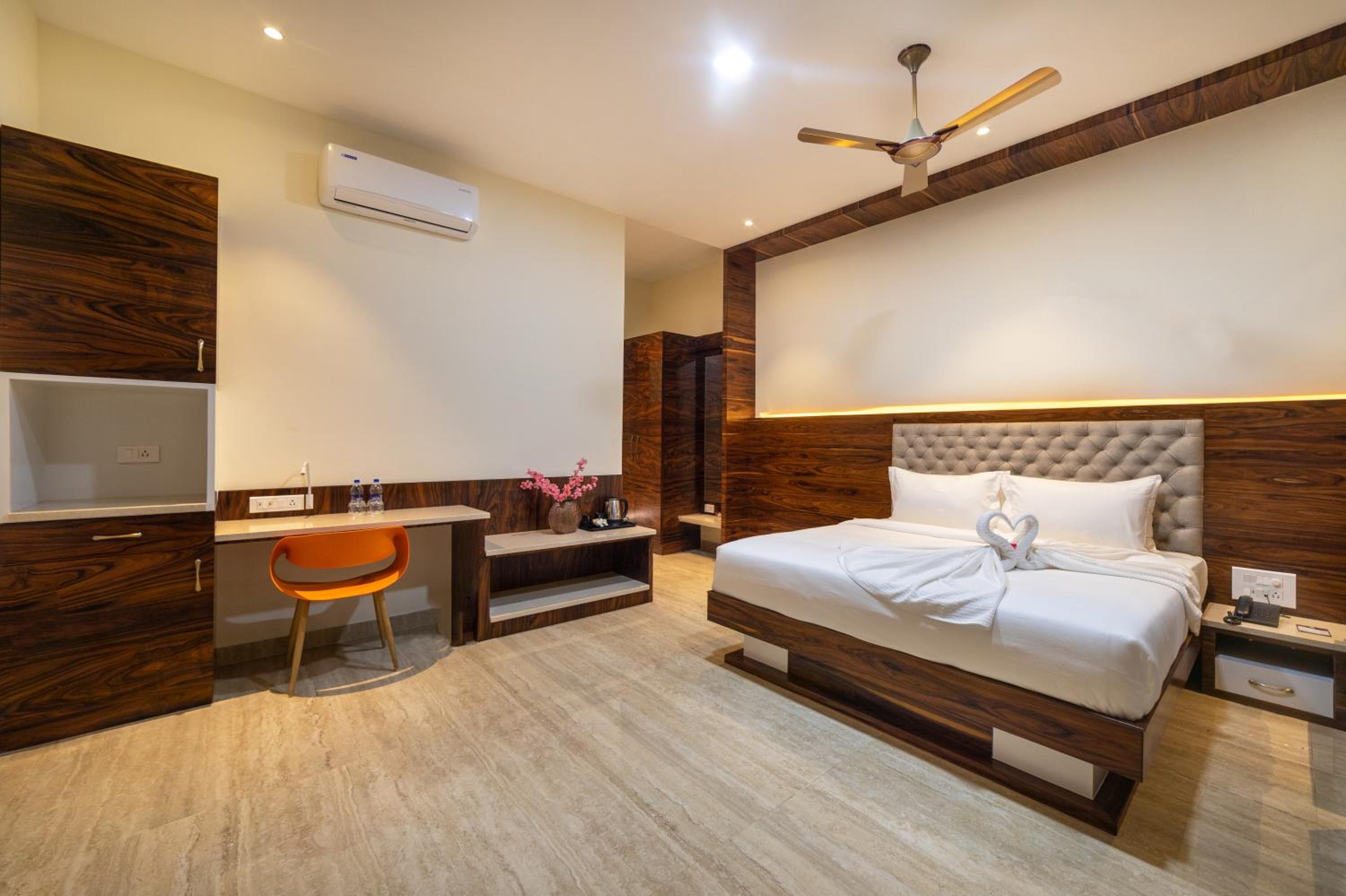 SR Jungle Resort