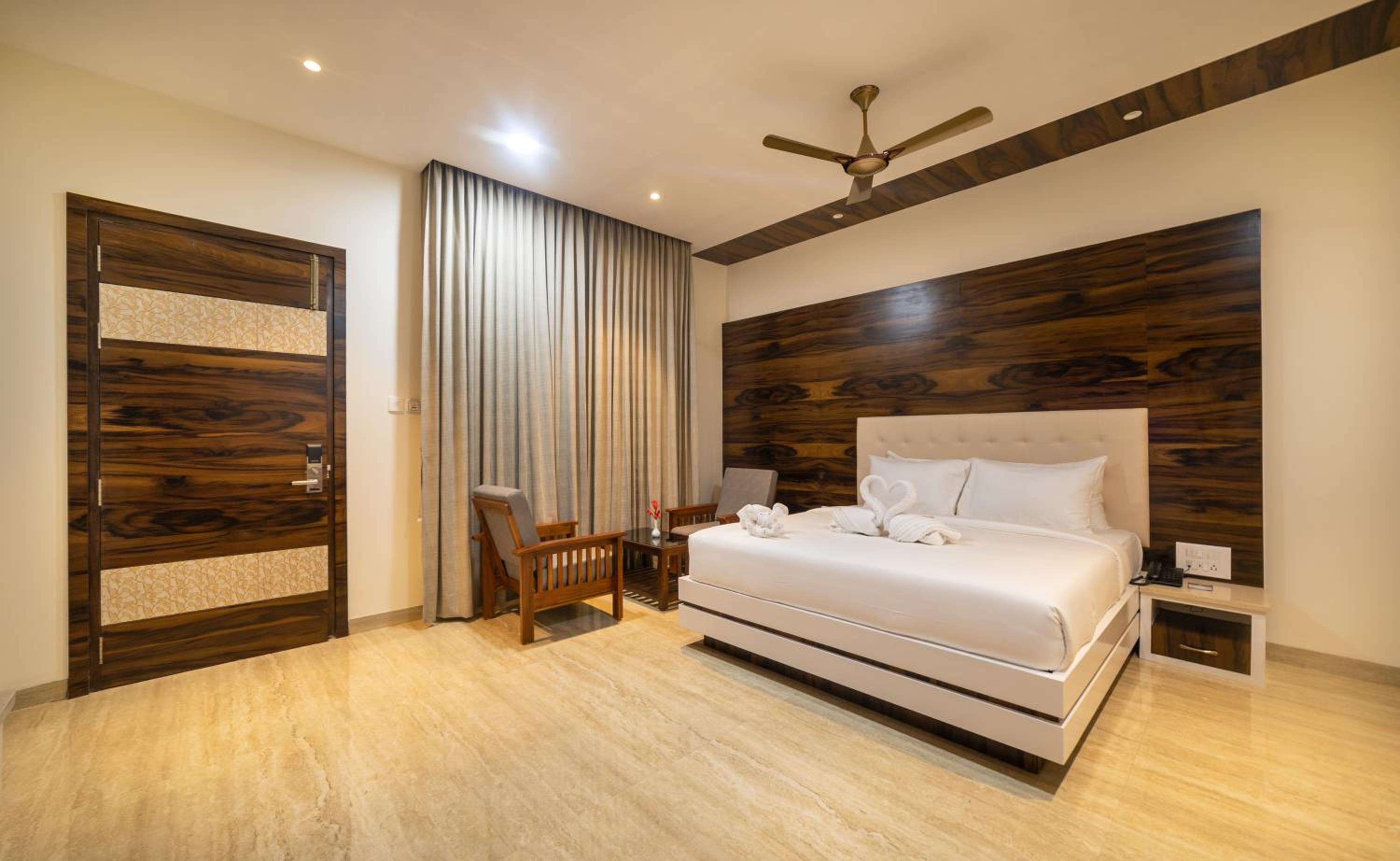 SR Jungle Resort