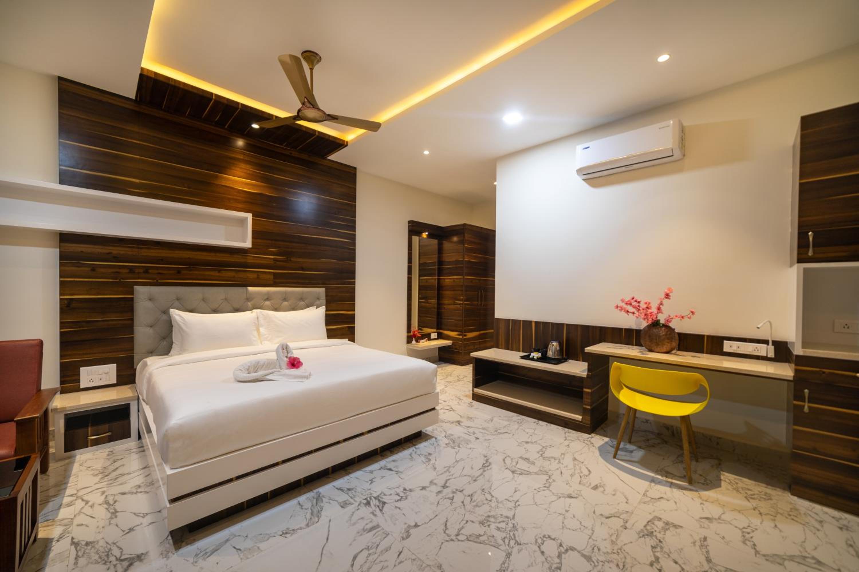 SR Jungle Resort
