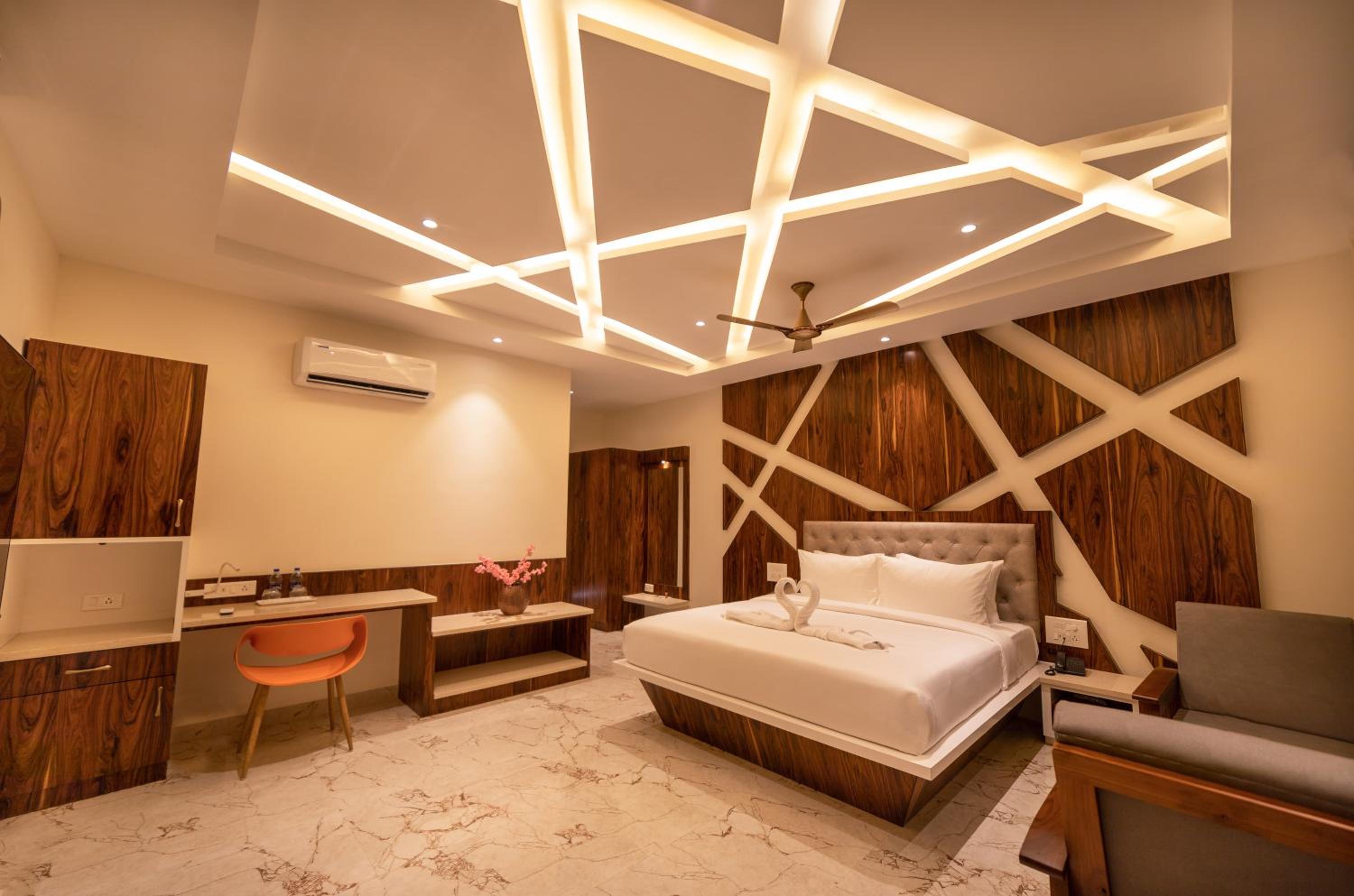 SR Jungle Resort