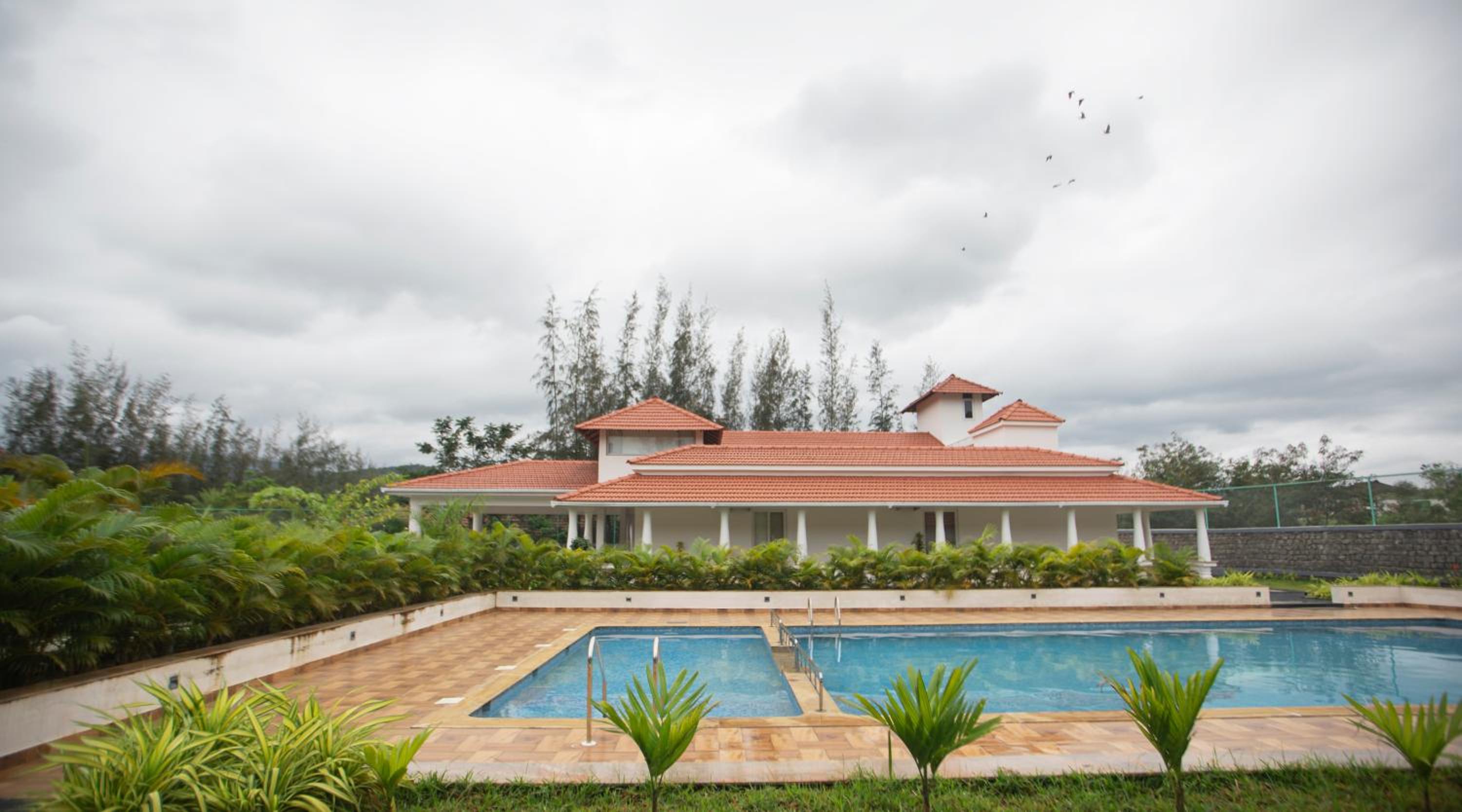 SR Jungle Resort
