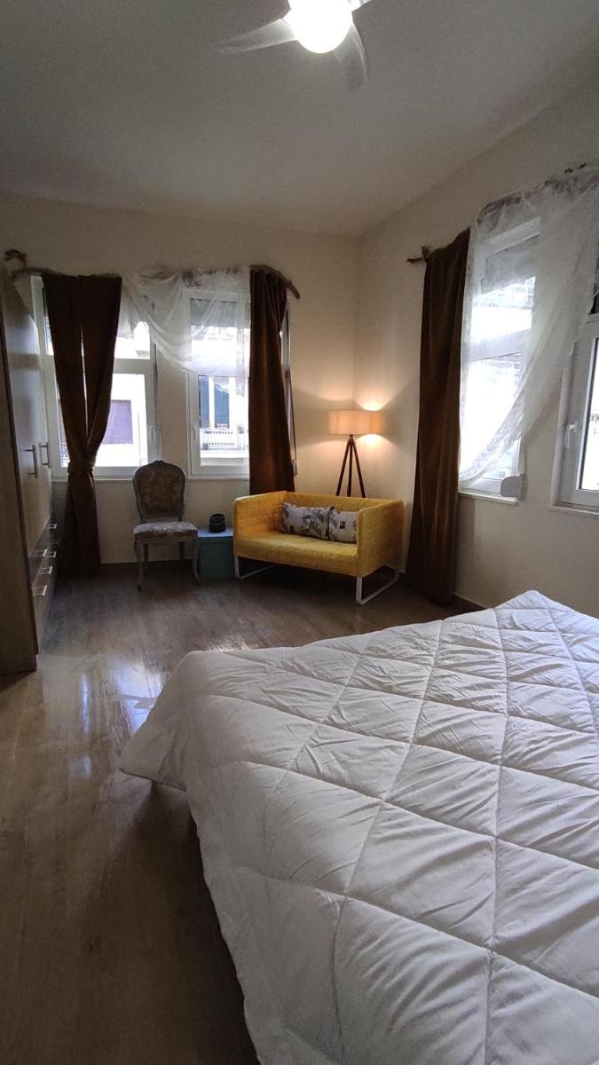 Athens Living room