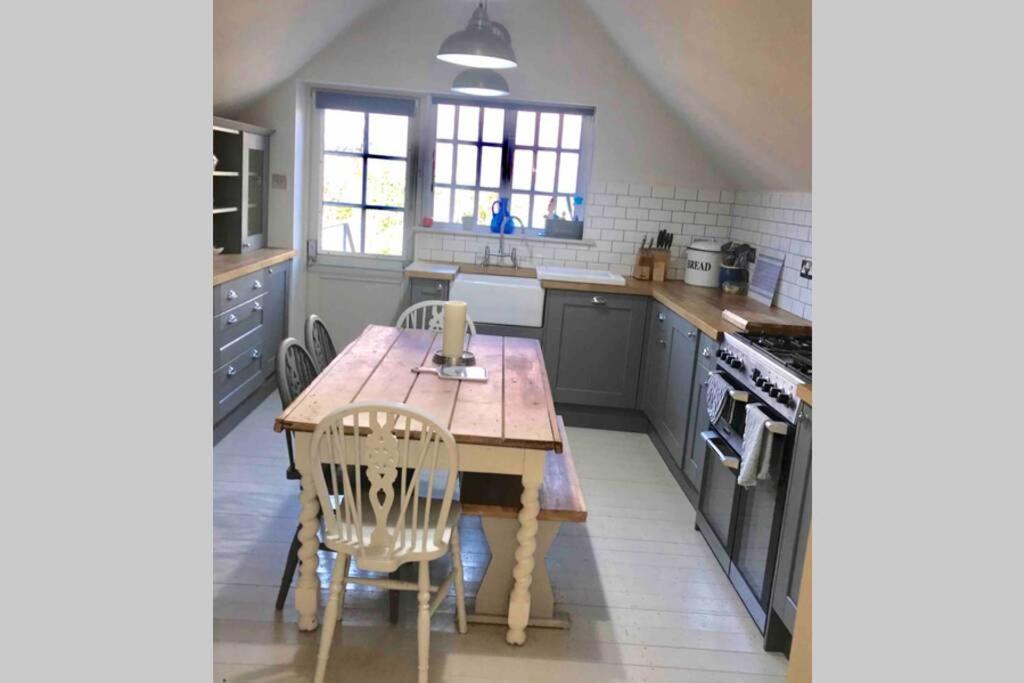 Monmouth House Lyme Regis, Up to 16 guests, dog friendly, garden, hot tub view 4