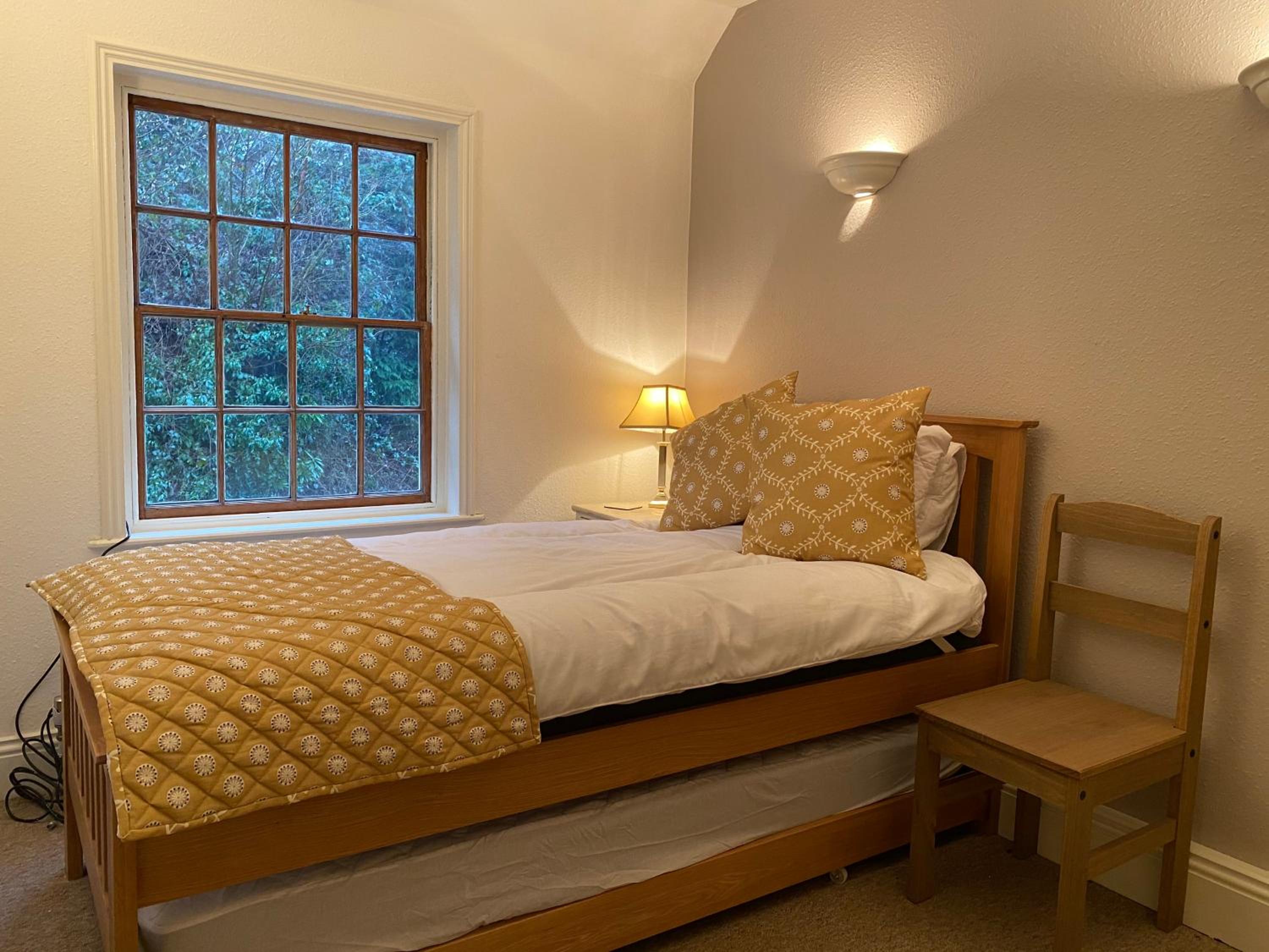 Rock View Cottage, 2 bedrooms near Alton Towers