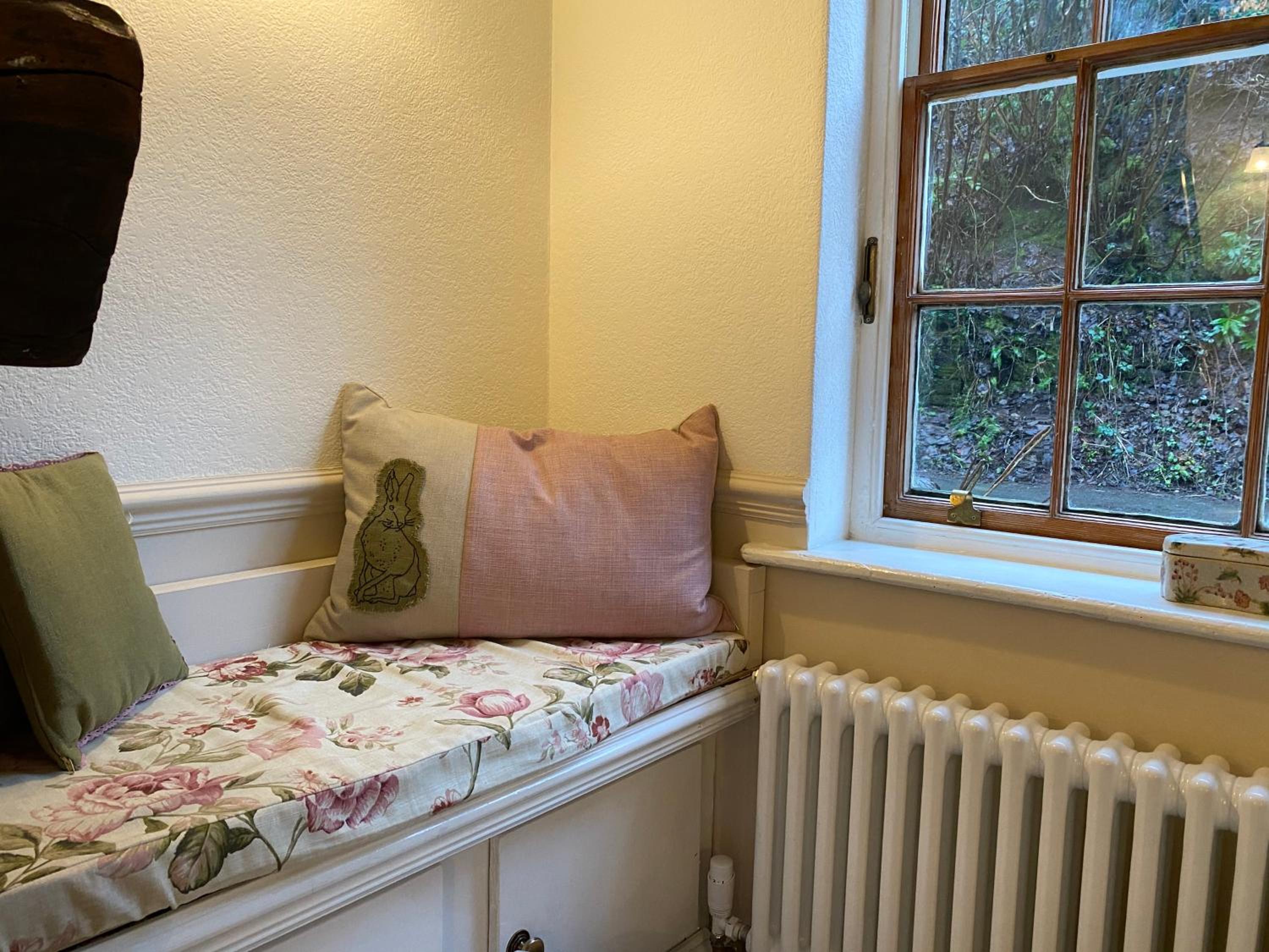 Rock View Cottage, 2 bedrooms near Alton Towers