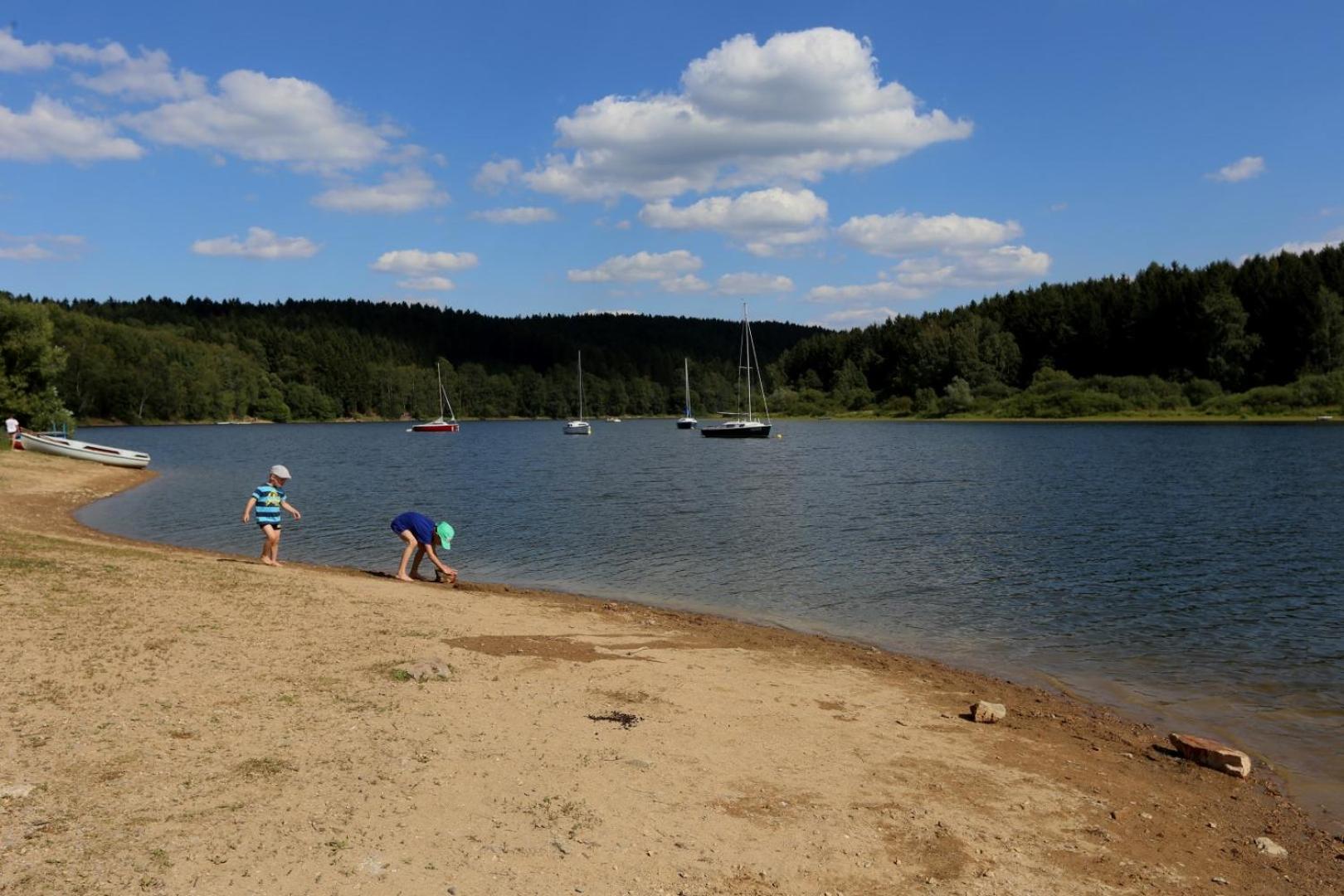 Sruby v areálu Kempy na Seči
