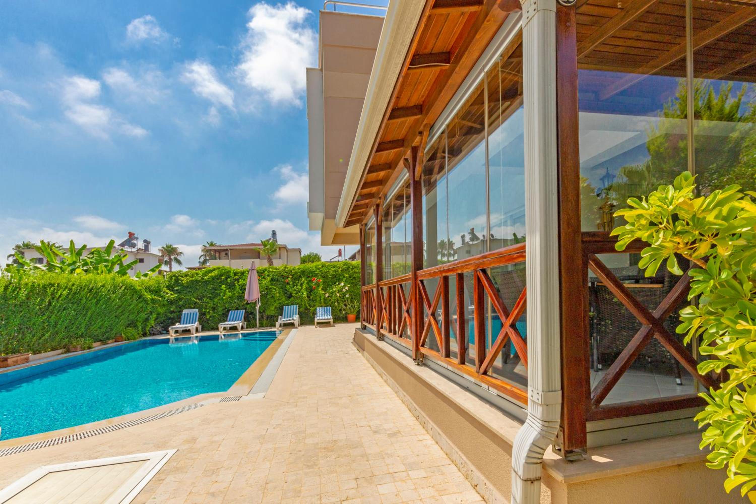 Paradise Town Villa Premium