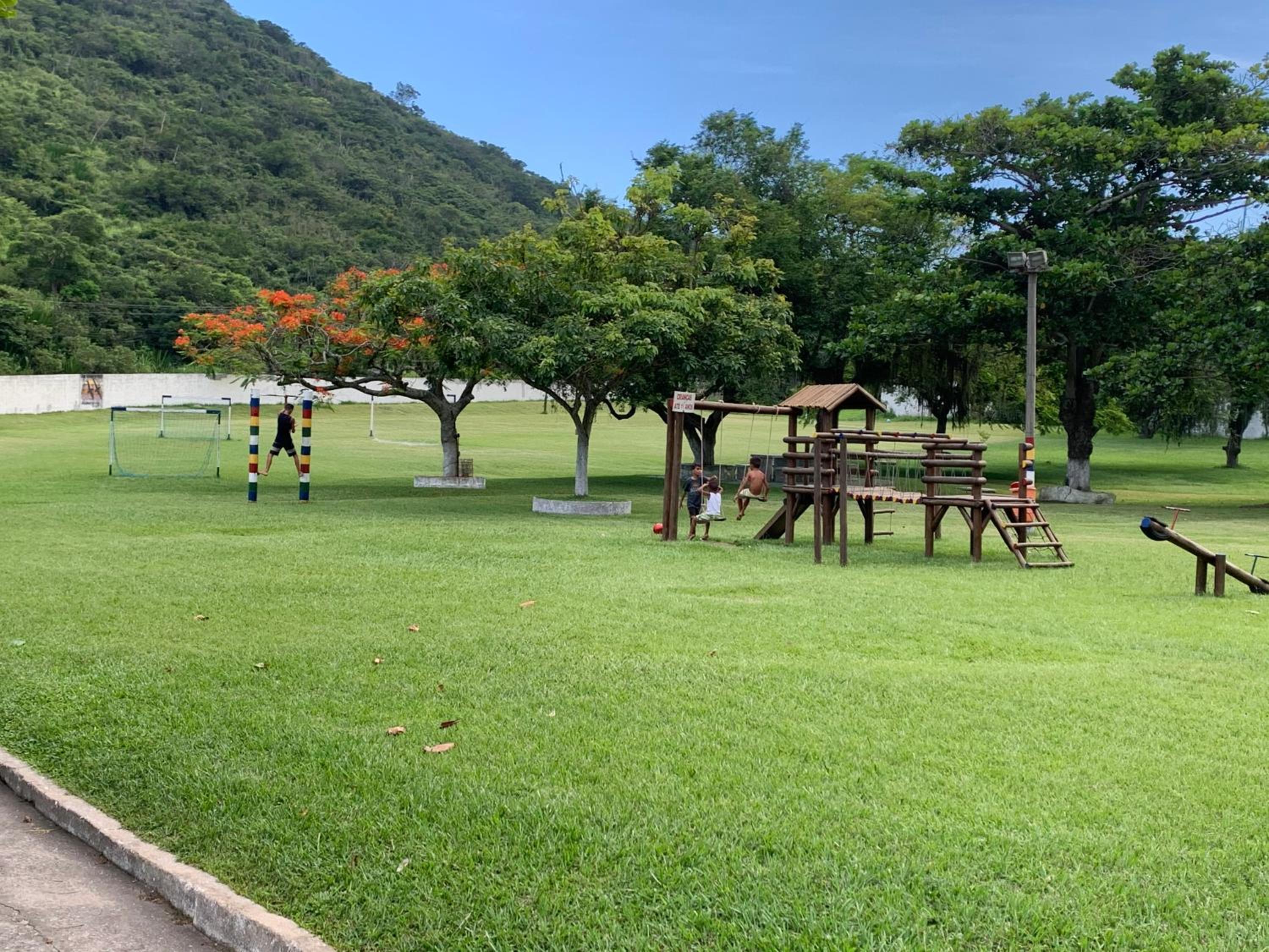 Duplex Ótimo 16 Pessoas - Cabo Frio, 5 quartos a 15 minutos da praia