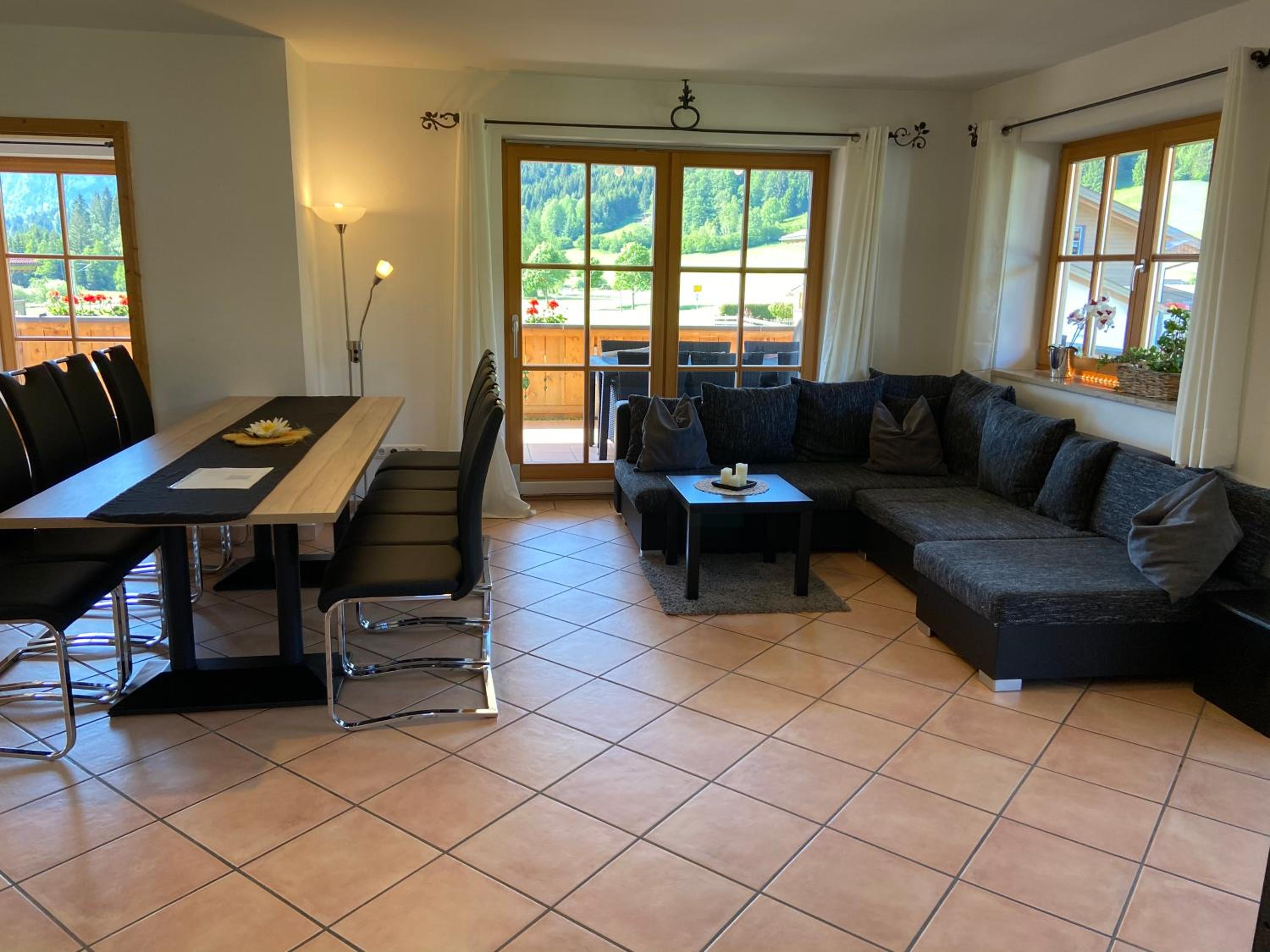 Ferienwohnung Bergblick für 11 Personen