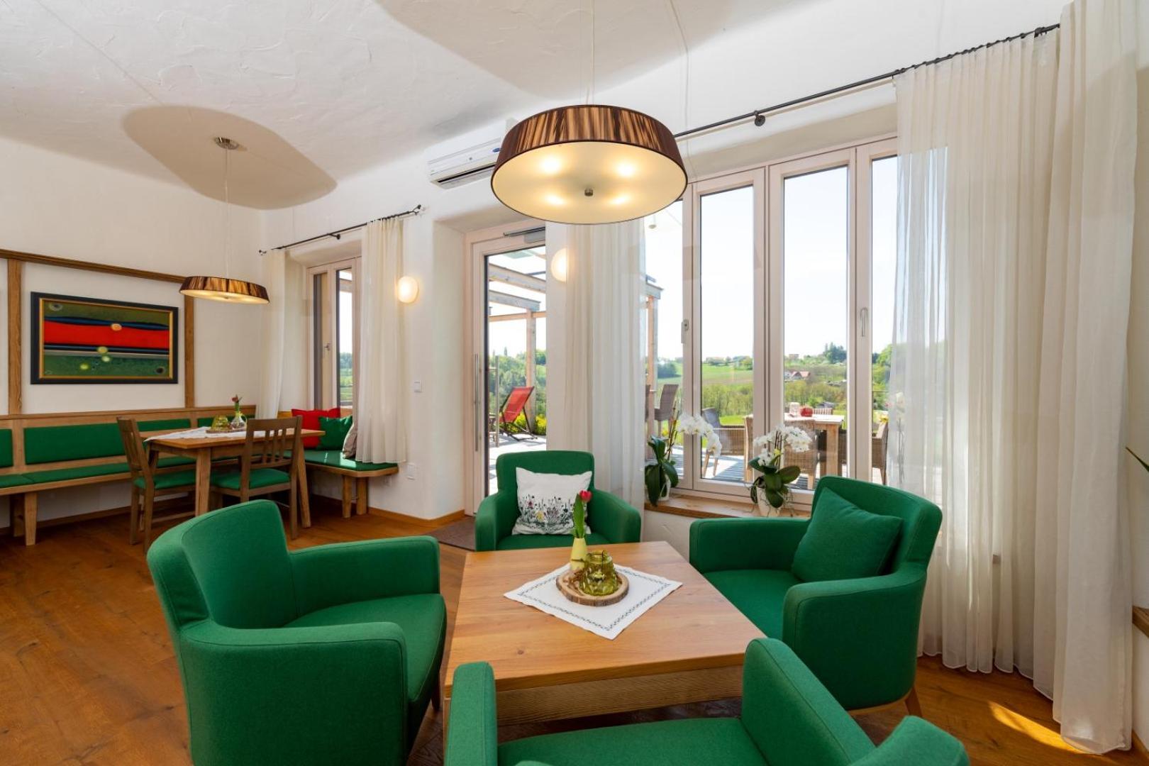 Weingut und Gästezimmer Perner