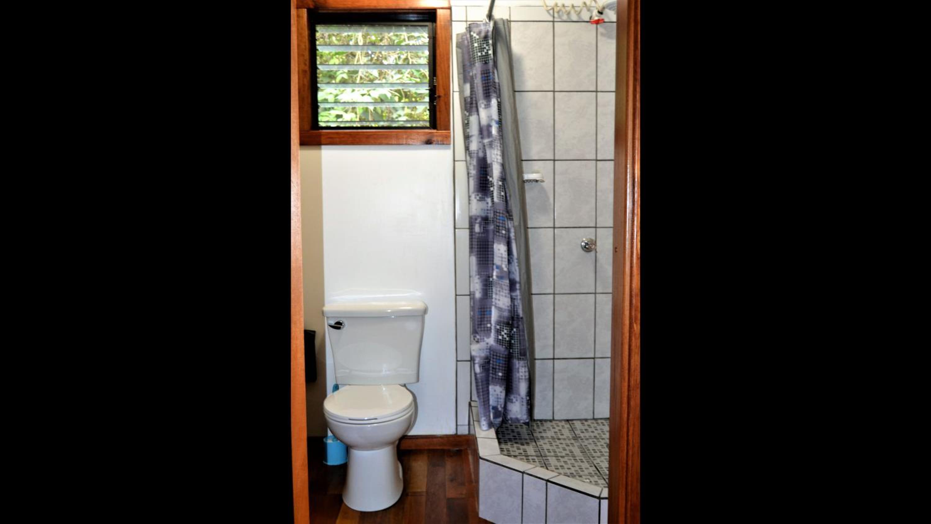 Licensed 2 bedroom cabin Close to San Ignacio, local dining, and adventure tours
