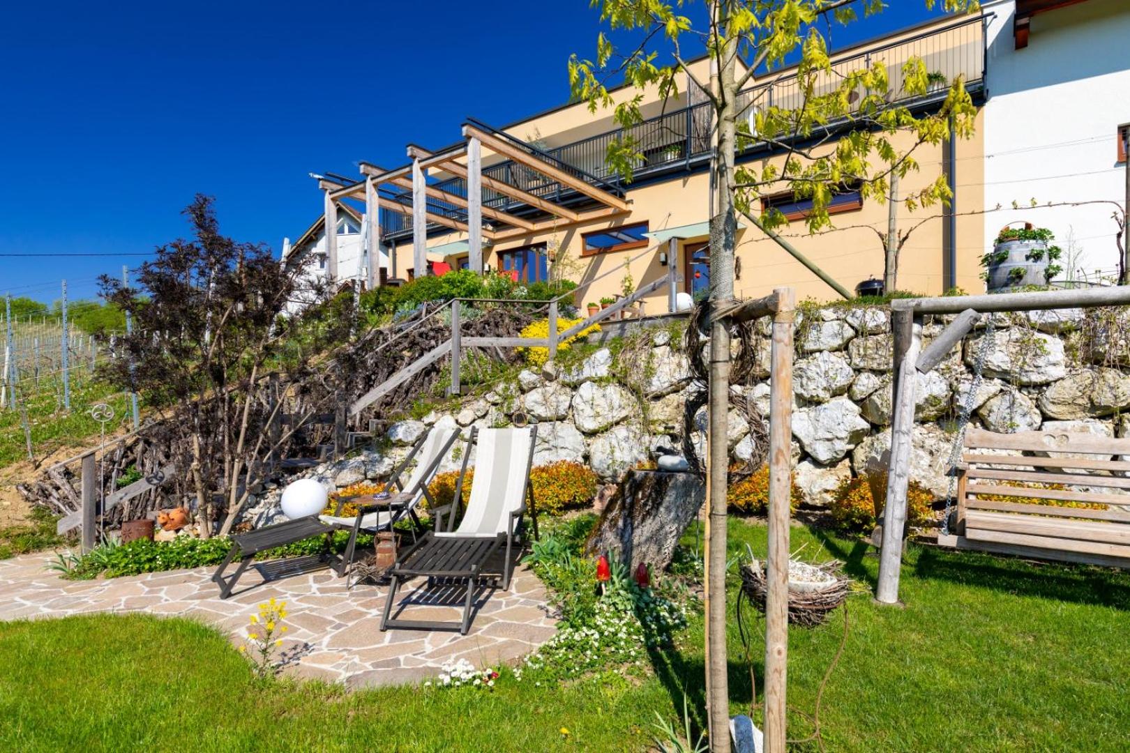 Weingut und Gästezimmer Perner