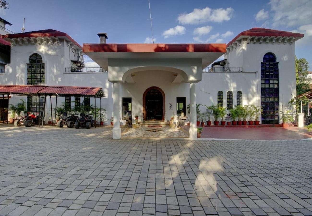 Khanvel Resort