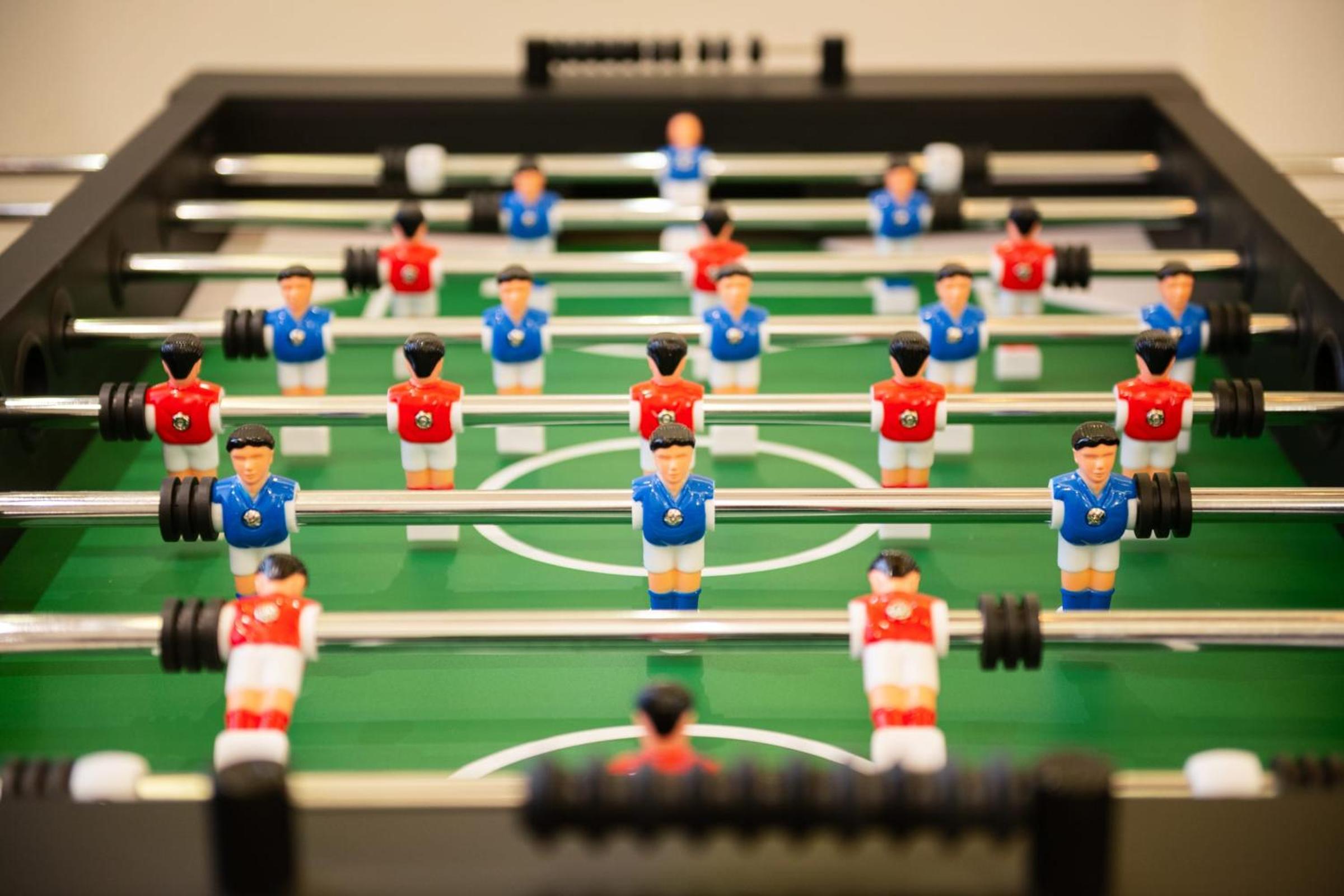 Play Foosball & Do Yoga - 1 BR Apt - Free Airport Pickup!