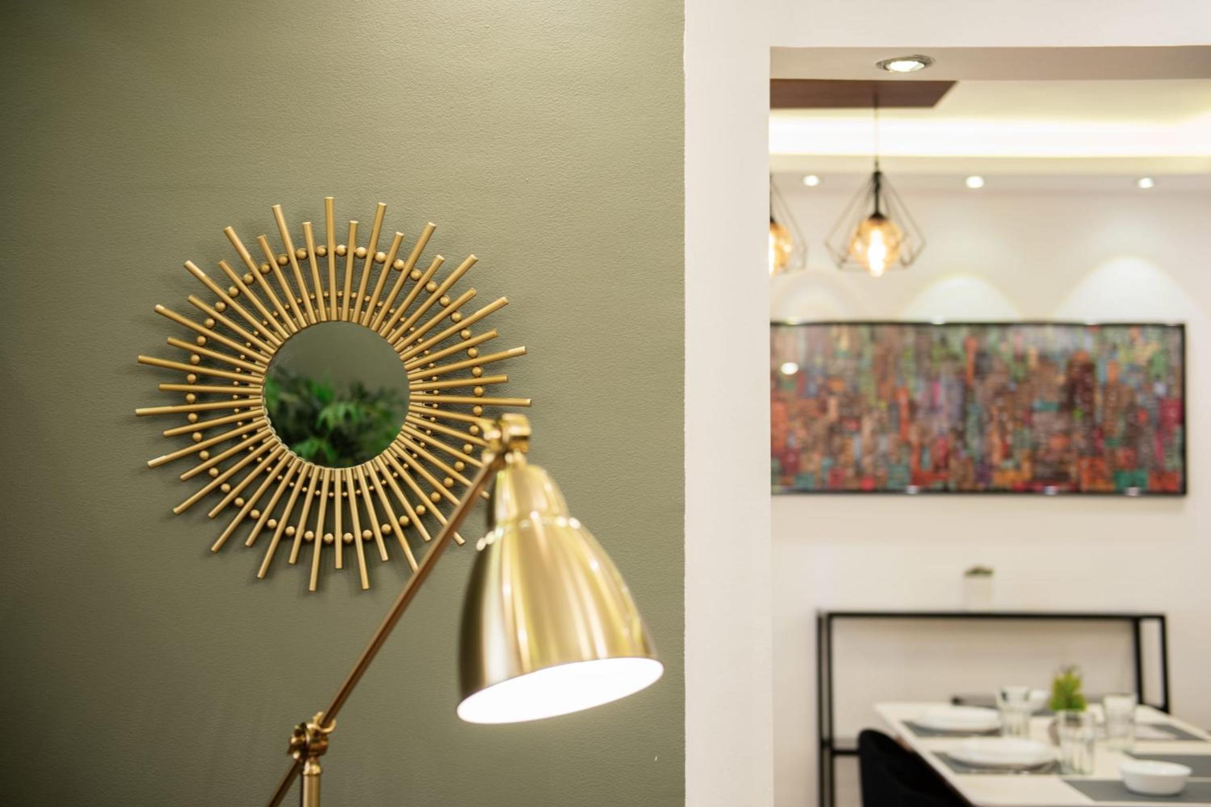 Play Foosball & Do Yoga - 1 BR Apt - Free Airport Pickup!