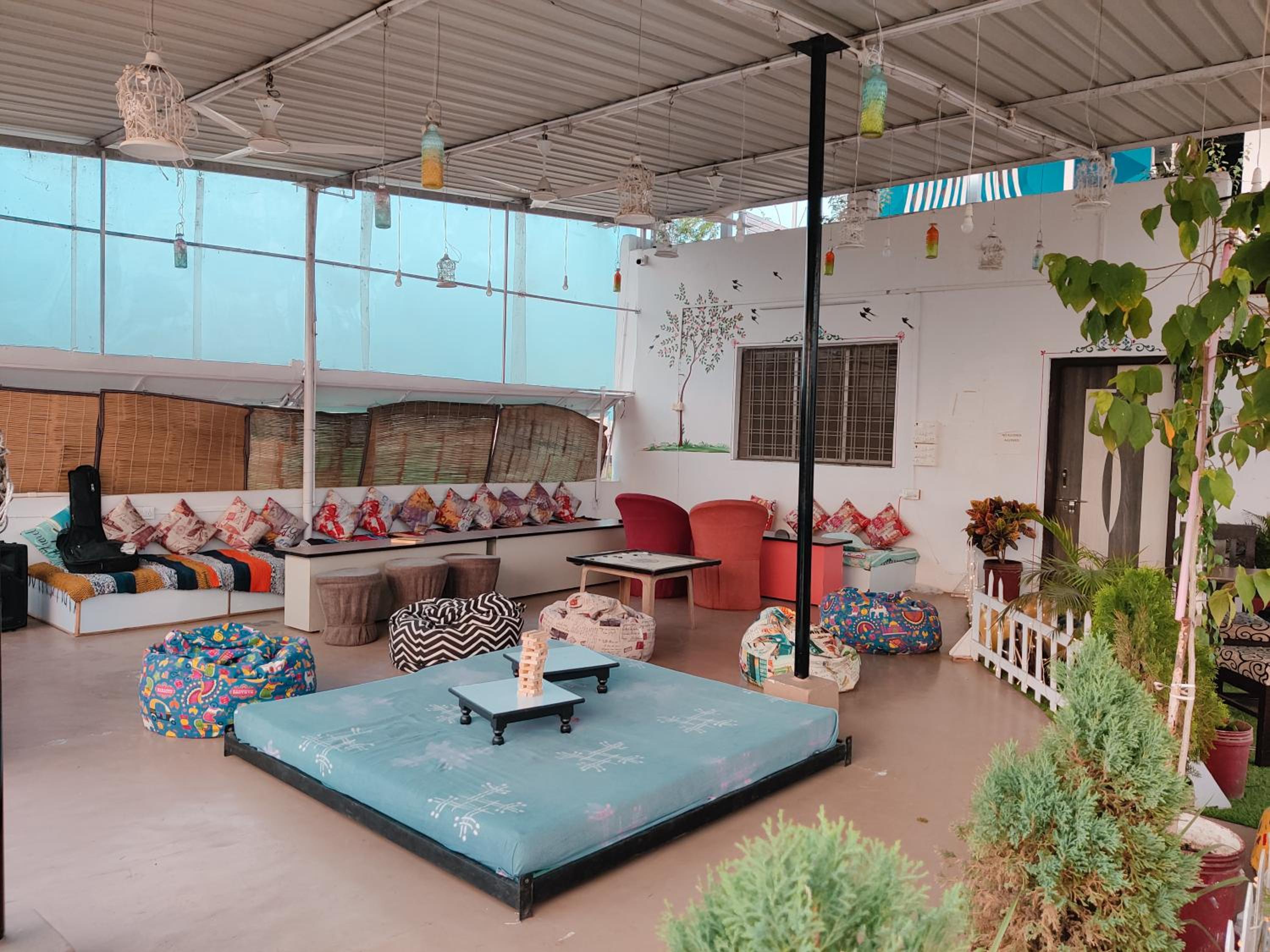 lounge