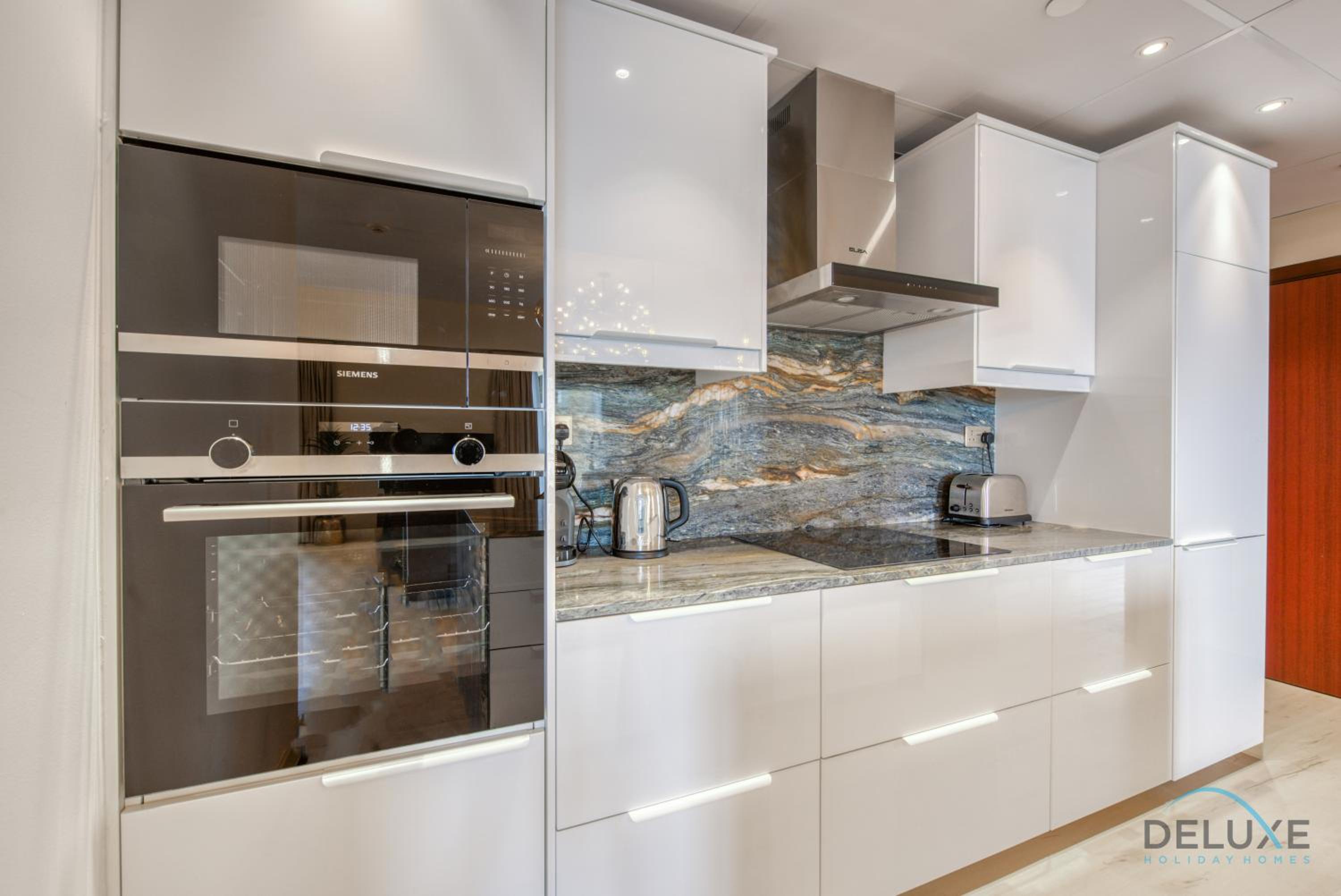Glamorous 1BR Apartment in Rimal 3 Jumeirah Beach Residence by Deluxe Holiday Homes