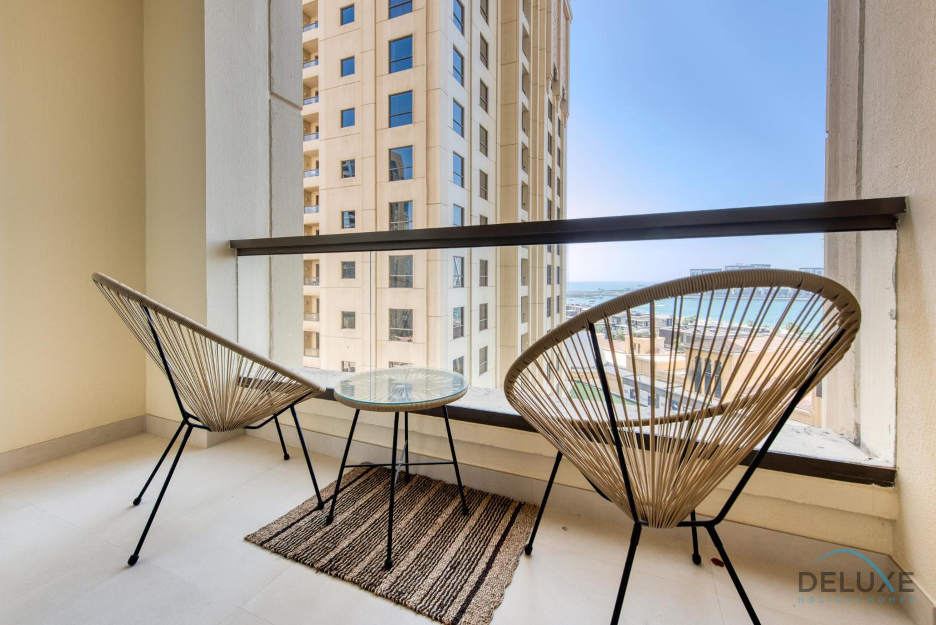 Glamorous 1BR Apartment in Rimal 3 Jumeirah Beach Residence by Deluxe Holiday Homes