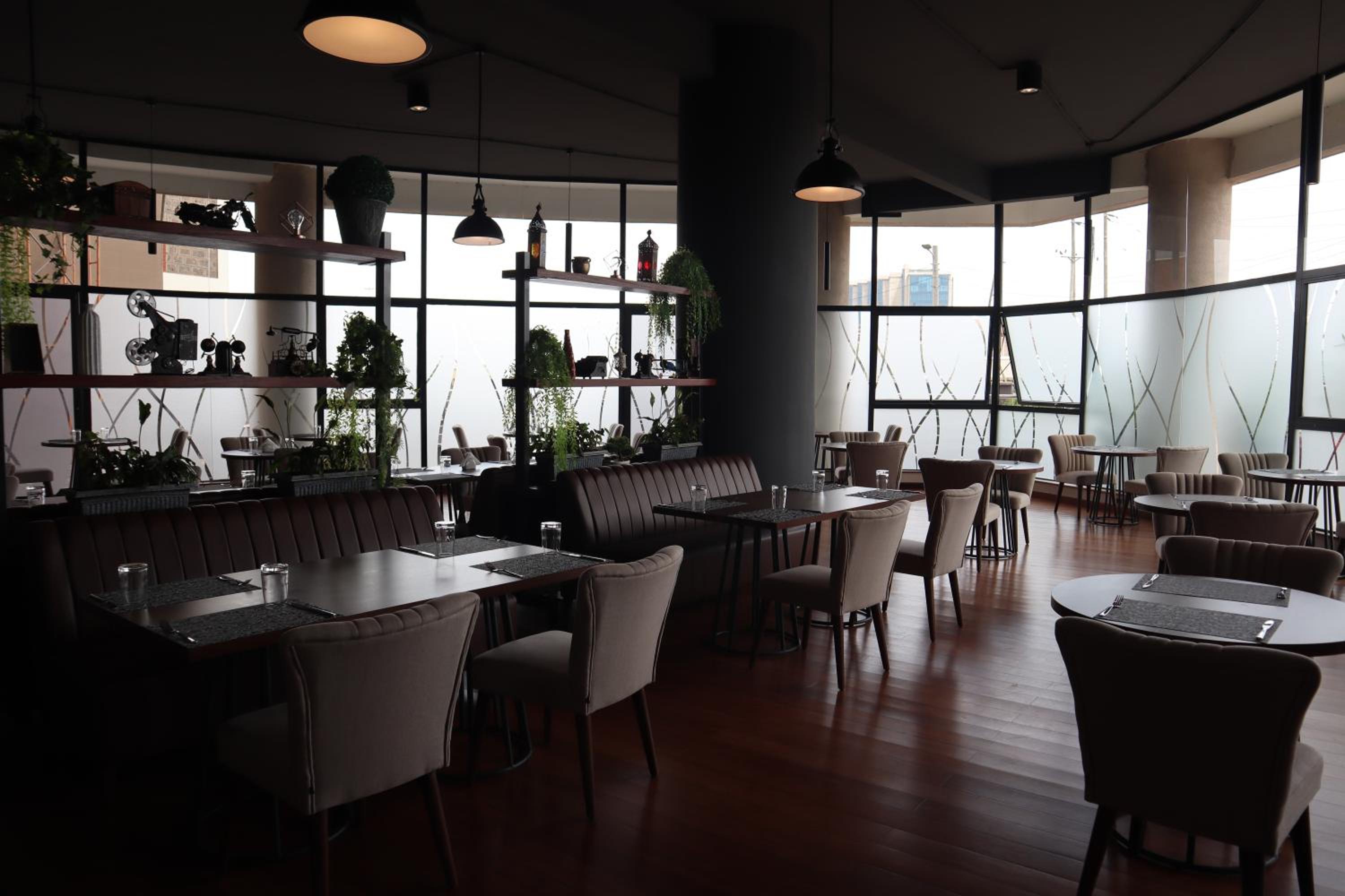 The Curve by Maskani Lifestyle