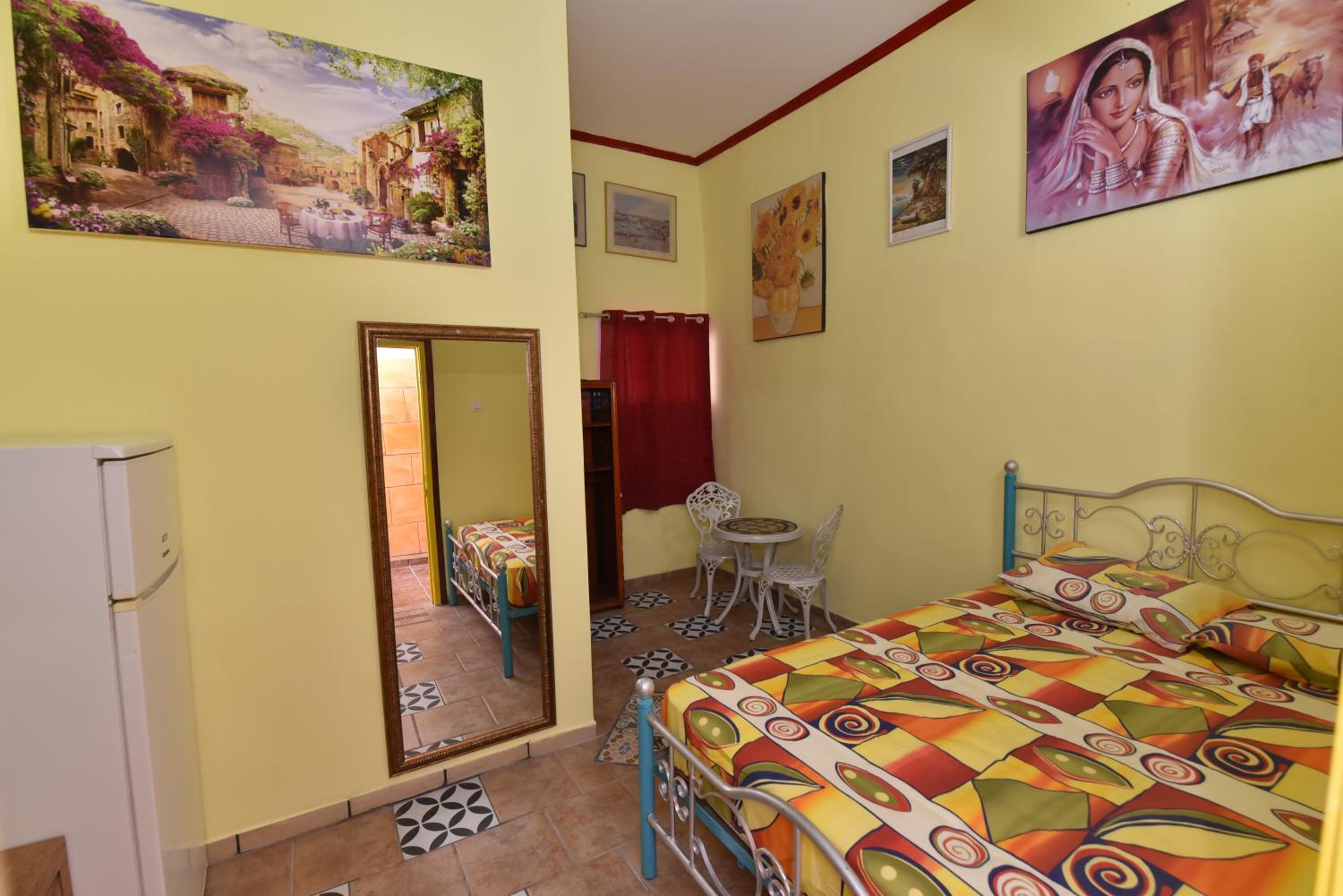 Corinne Hostel לזוגות ומשפחות וקורס צלילה view 4