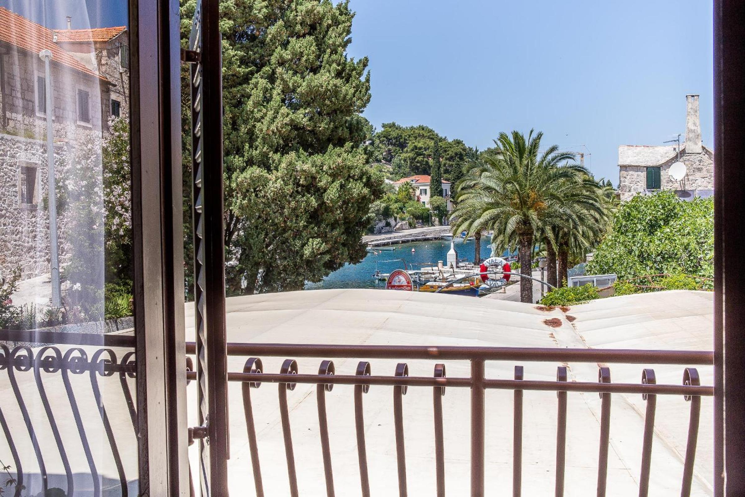 Hotel Apartments and Rooms Drpić - Image 1